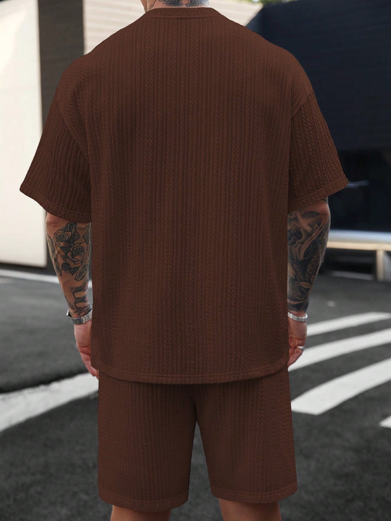 Conjunto Masculino Camiseta Texturizada Ombro Caído E Shorts Casuais Conjunto Masculino Camiseta Texturizada Ombro