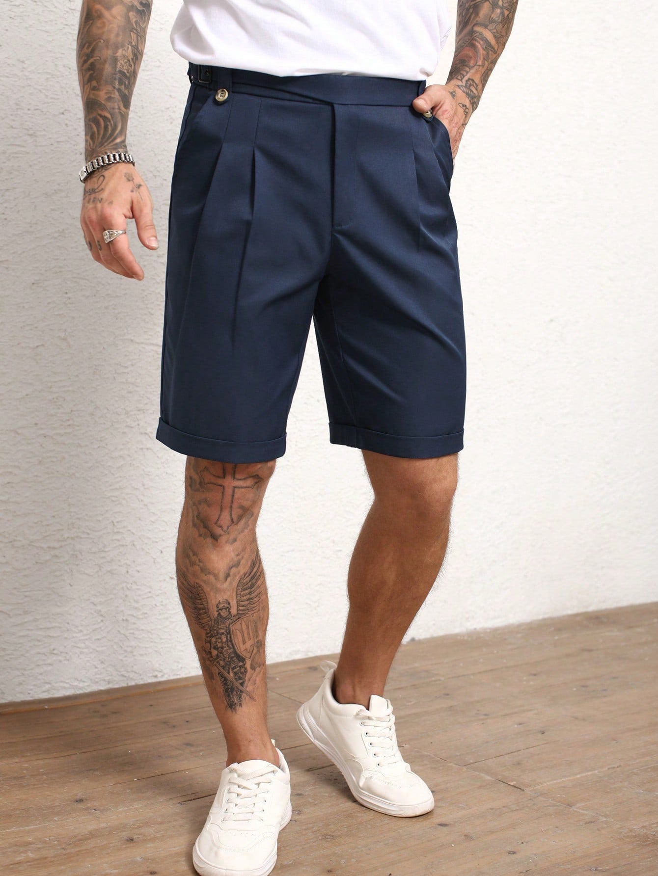 Bermuda Masculina Alfaiatada Com Pregas E Barra Italiana Azul Marinho / PP Bermuda Masculina Alfaiatada Com Pregas E