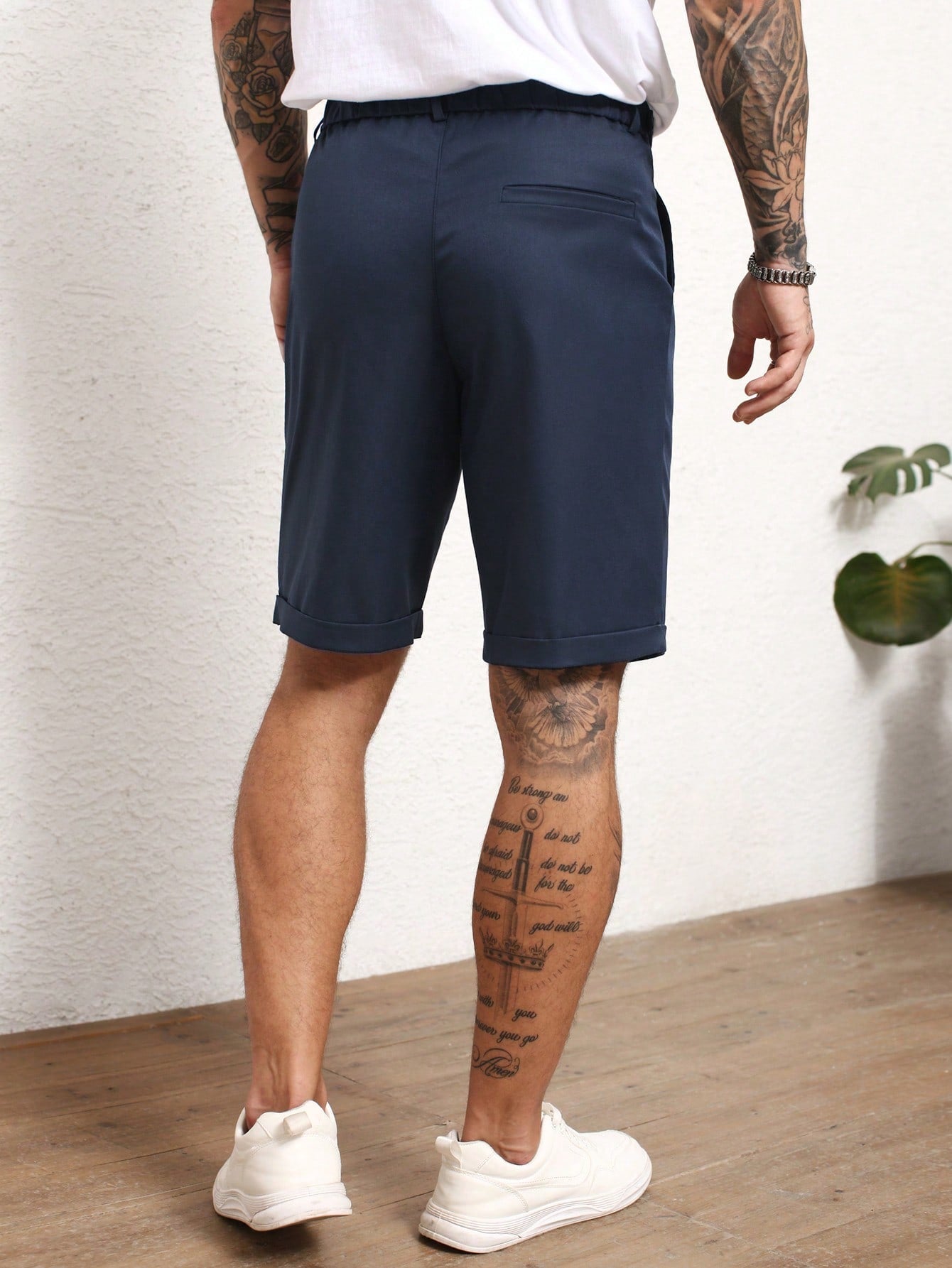 Bermuda Masculina Alfaiatada Com Pregas E Barra Italiana Bermuda Masculina Alfaiatada Com Pregas E Barra Italiana