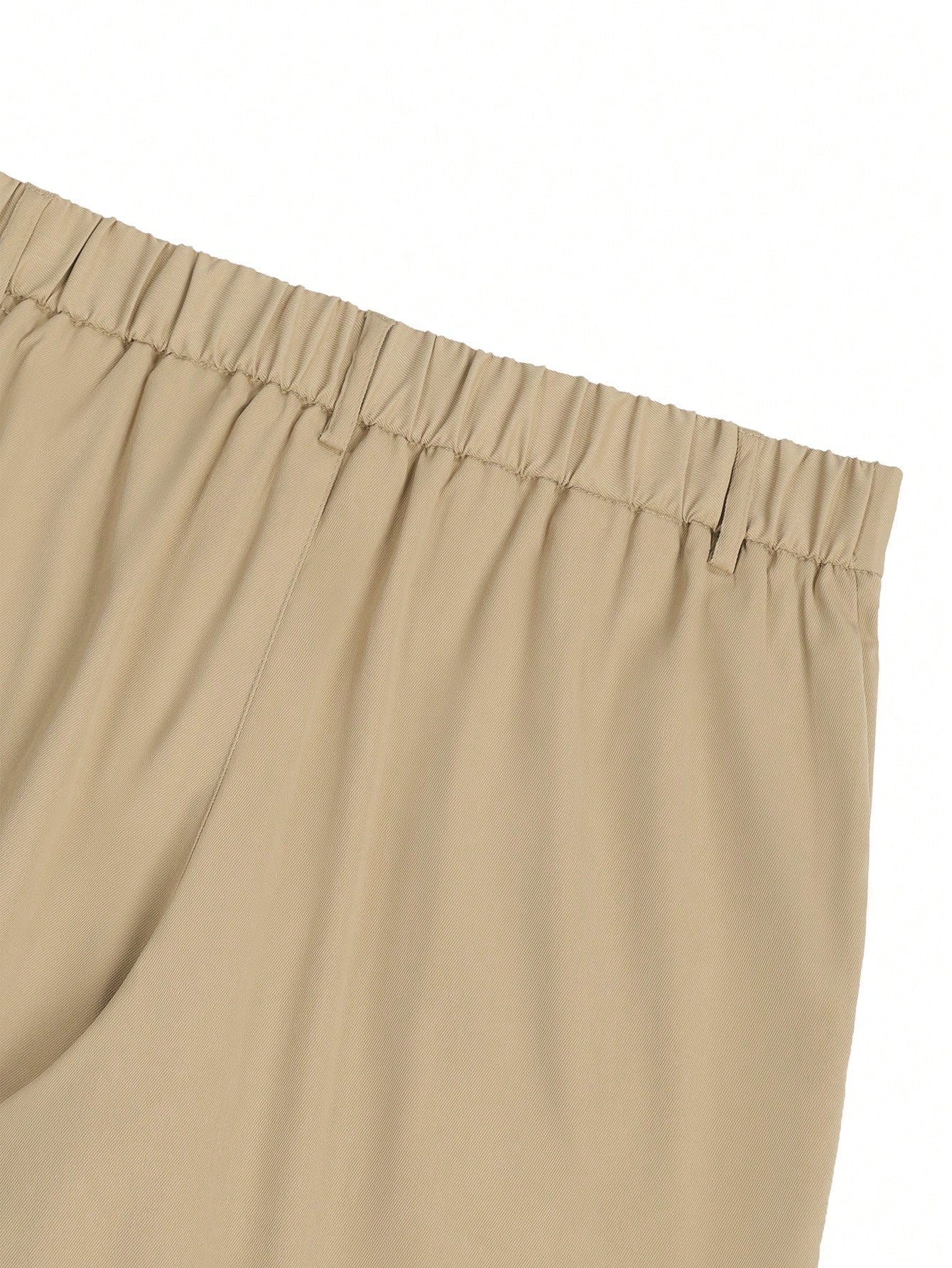 Bermuda Masculina Alfaiatada Com Botões Decorativos Bermuda Masculina Alfaiatada Com Botões Decorativos