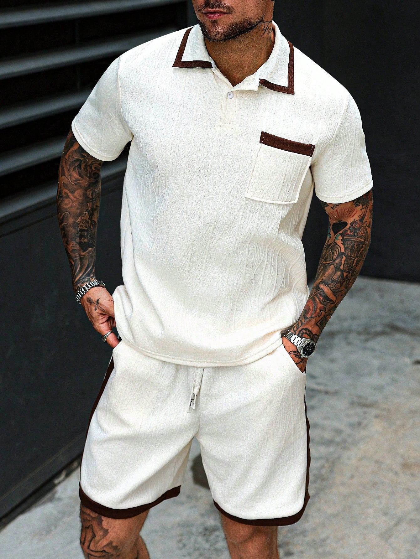 Conjunto Masculino Polo Texturizada E Shorts Com Listras Conjunto Masculino Polo Texturizada E Shorts Com Listras