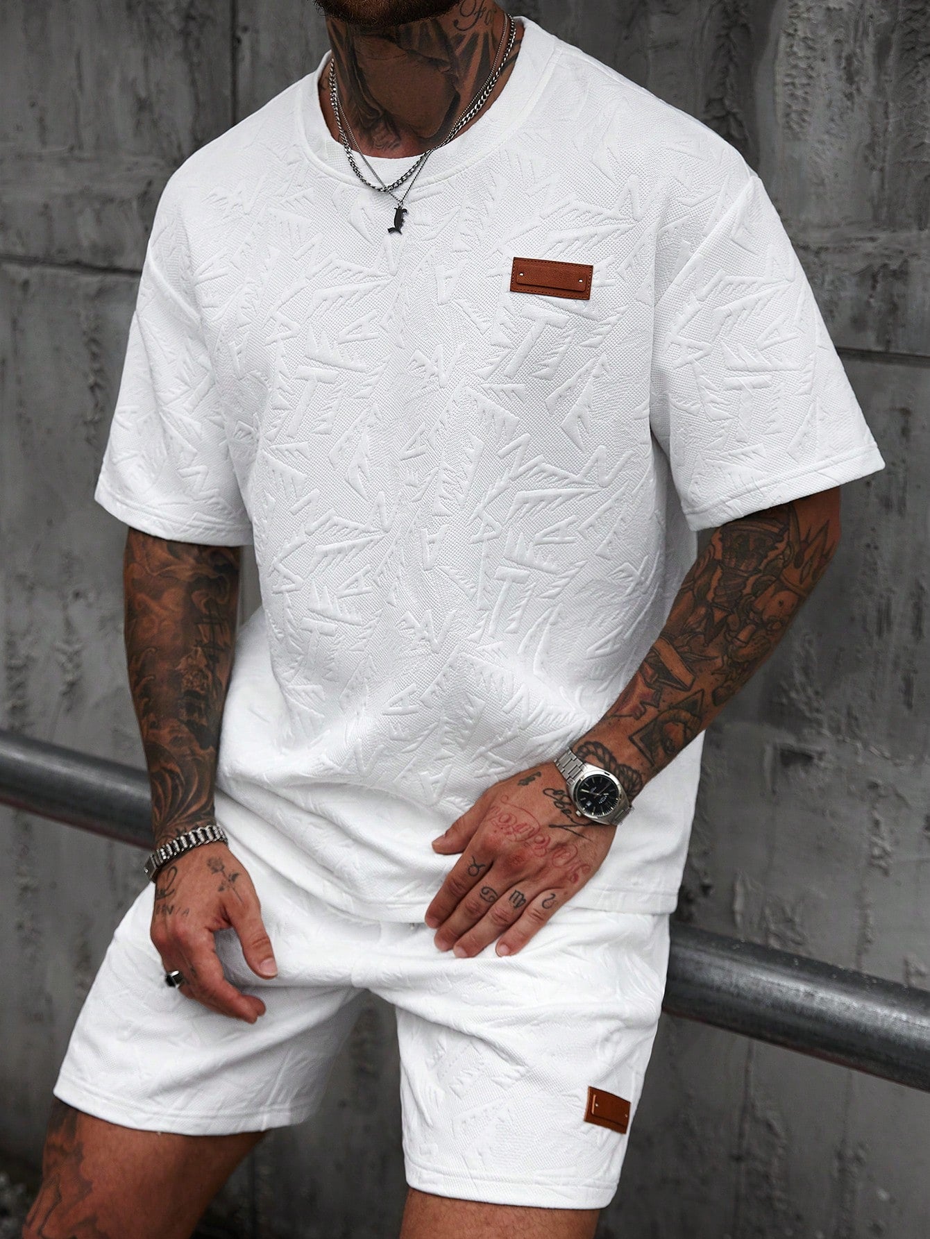 Conjunto Masculino Camiseta Estampa Total E Shorts Cós Ajustável Branco / PP Conjunto Masculino Camiseta Estampa Total