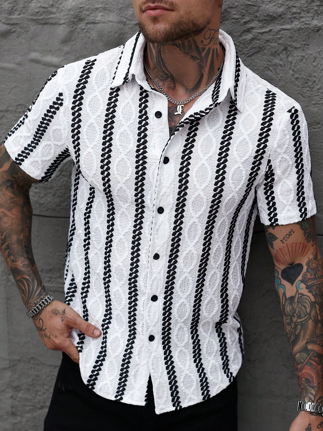 Camisa Masculina De Botão Listras Estilizadas Design Impactante Camisa Masculina De Botão Listras Estilizadas Design