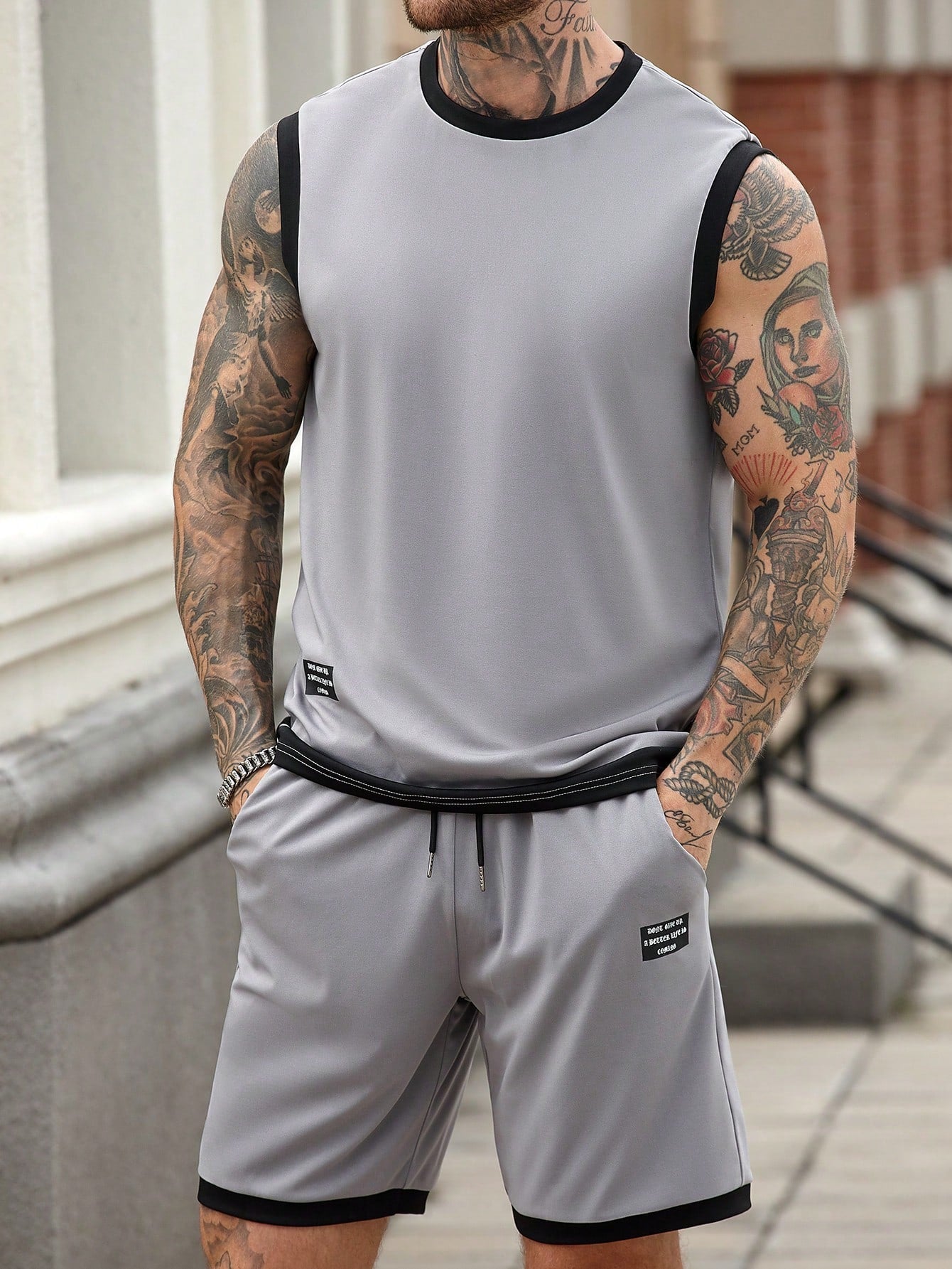 Conjunto Masculino Regata Estampada Contrastante E Shorts Cós Ajustável Conjunto Masculino Regata Estampada