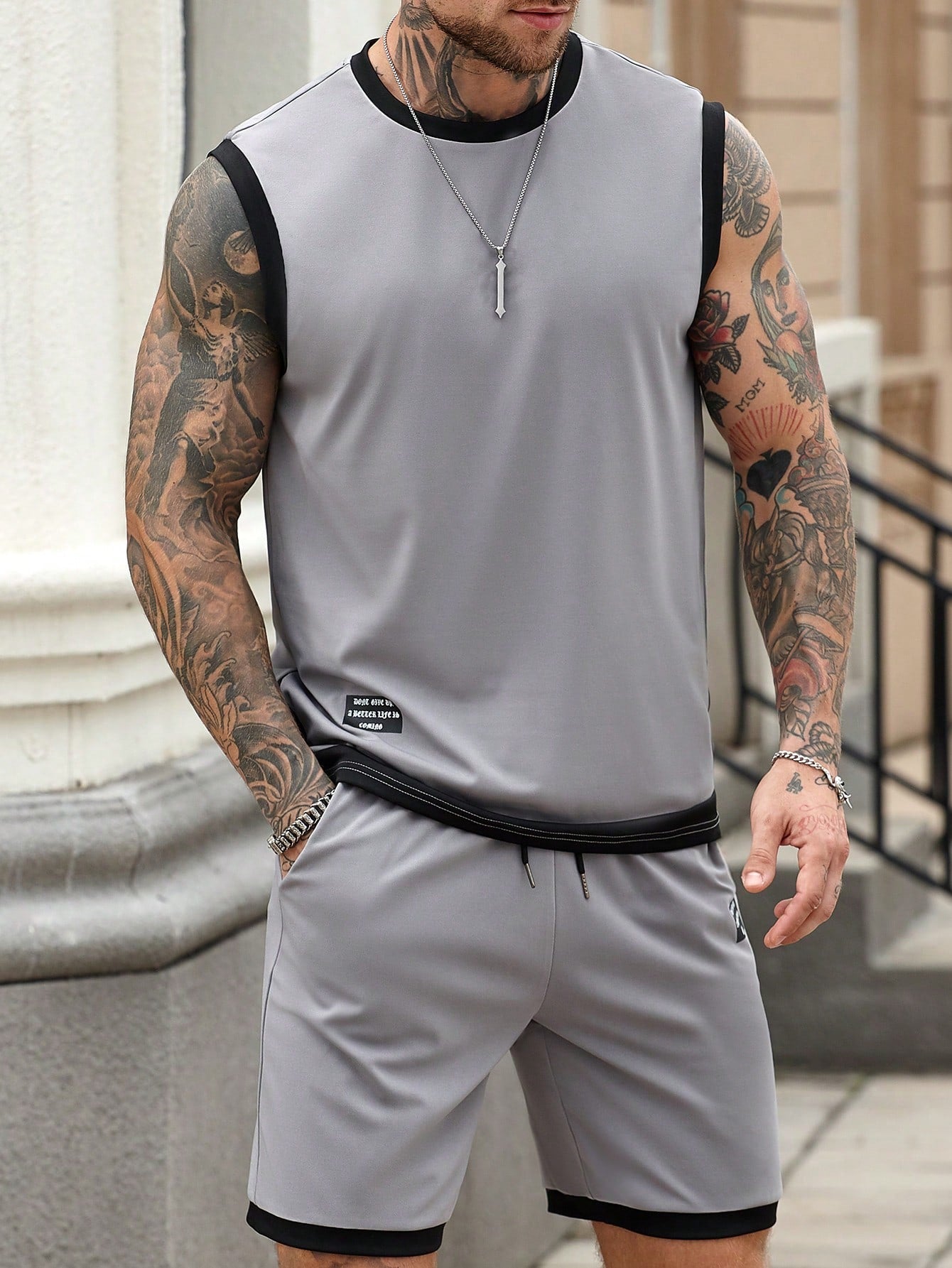 Conjunto Masculino Regata Estampada Contrastante E Shorts Cós Ajustável Conjunto Masculino Regata Estampada