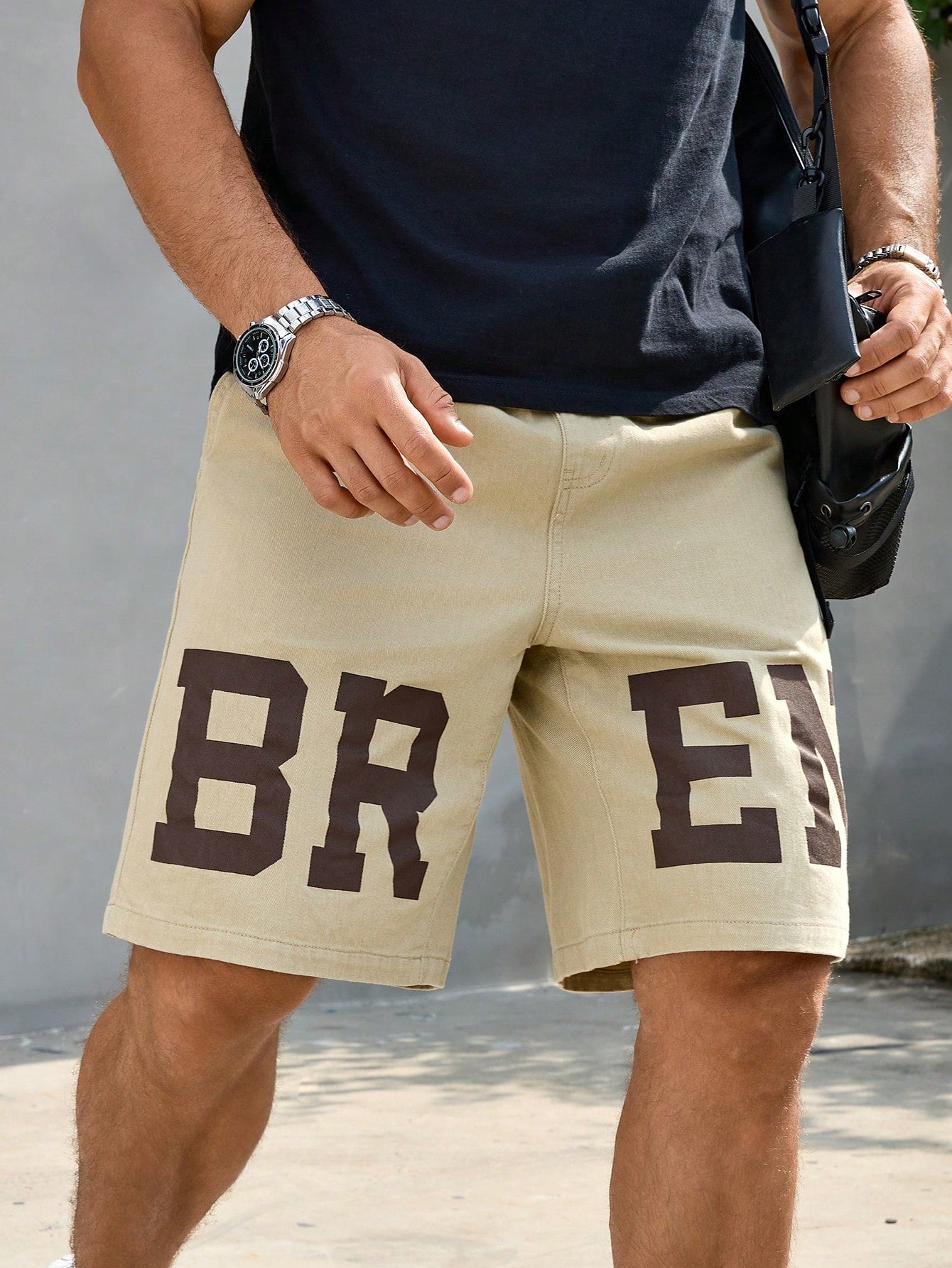 Shorts Masculino Jeans Solto Com Estampa Frontal Lettering Caqui / PP Shorts Masculino Jeans Solto Com Estampa Frontal