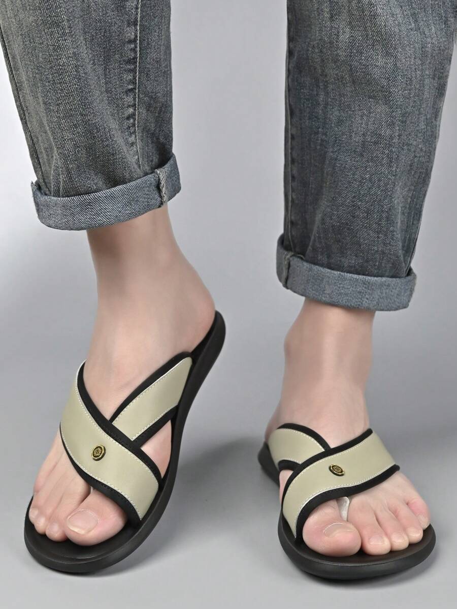 Chinelo Masculino Casual Aberto Estilo Patchwork Solado Fino Chinelo Masculino Casual Aberto Estilo Patchwork Solado