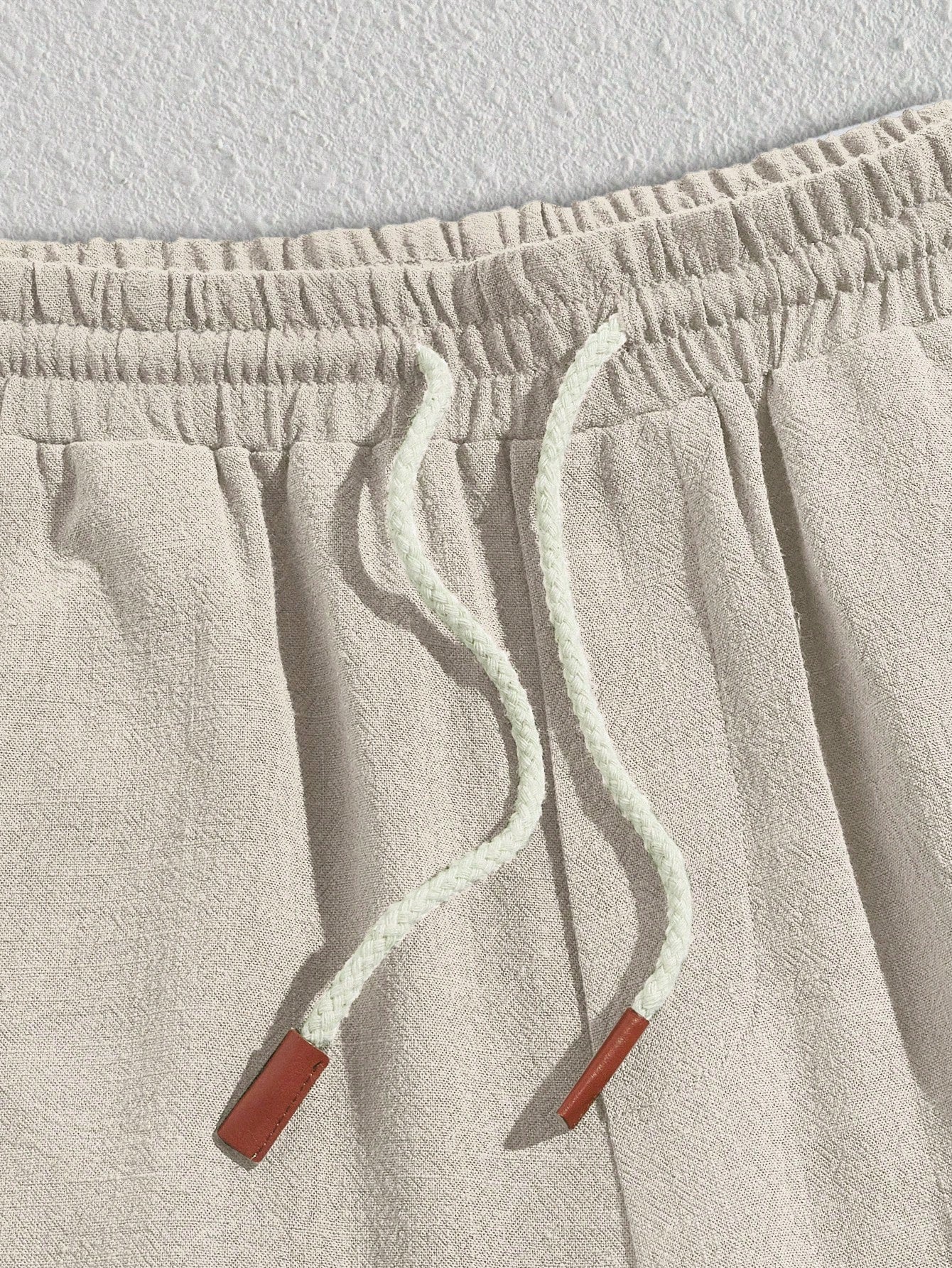 Shorts Masculino Casual Com Tecido Texturizado E Cordão Ajustável Shorts Masculino Casual Com Tecido Texturizado E