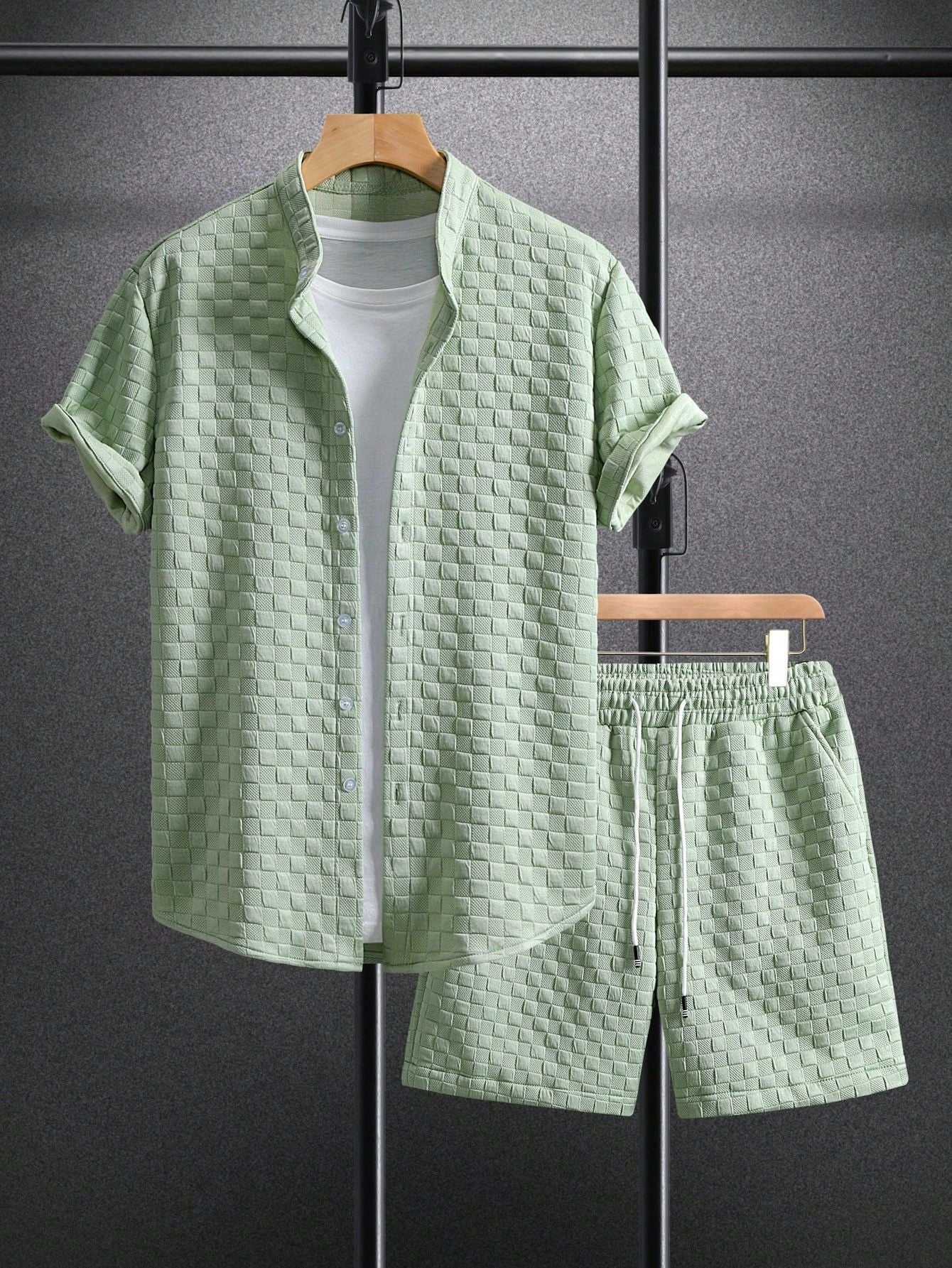 Conjunto Masculino Camisa Texturizada E Shorts Confortáveis Damasco / PP Conjunto Masculino Camisa Texturizada E Shorts