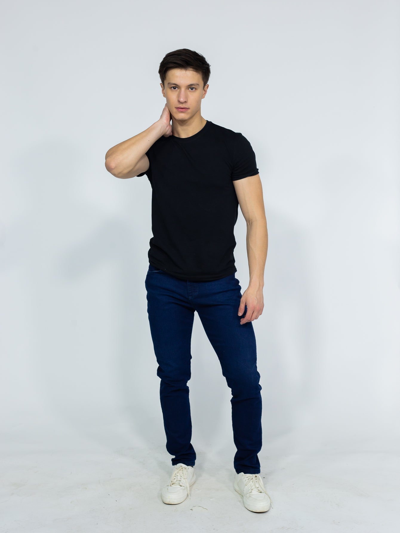 Calça Masculina Jeans Slim Fit Com Cintura Tradicional E Corte Ajustado Calça Masculina Jeans Slim Fit Com Cintura