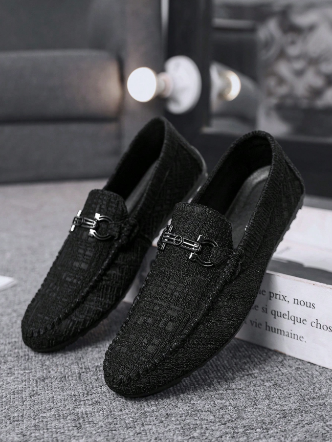 Mocassim Masculino Texturizado Elegante Com Detalhe Metálico Mocassim Masculino Texturizado Elegante Com Detalhe