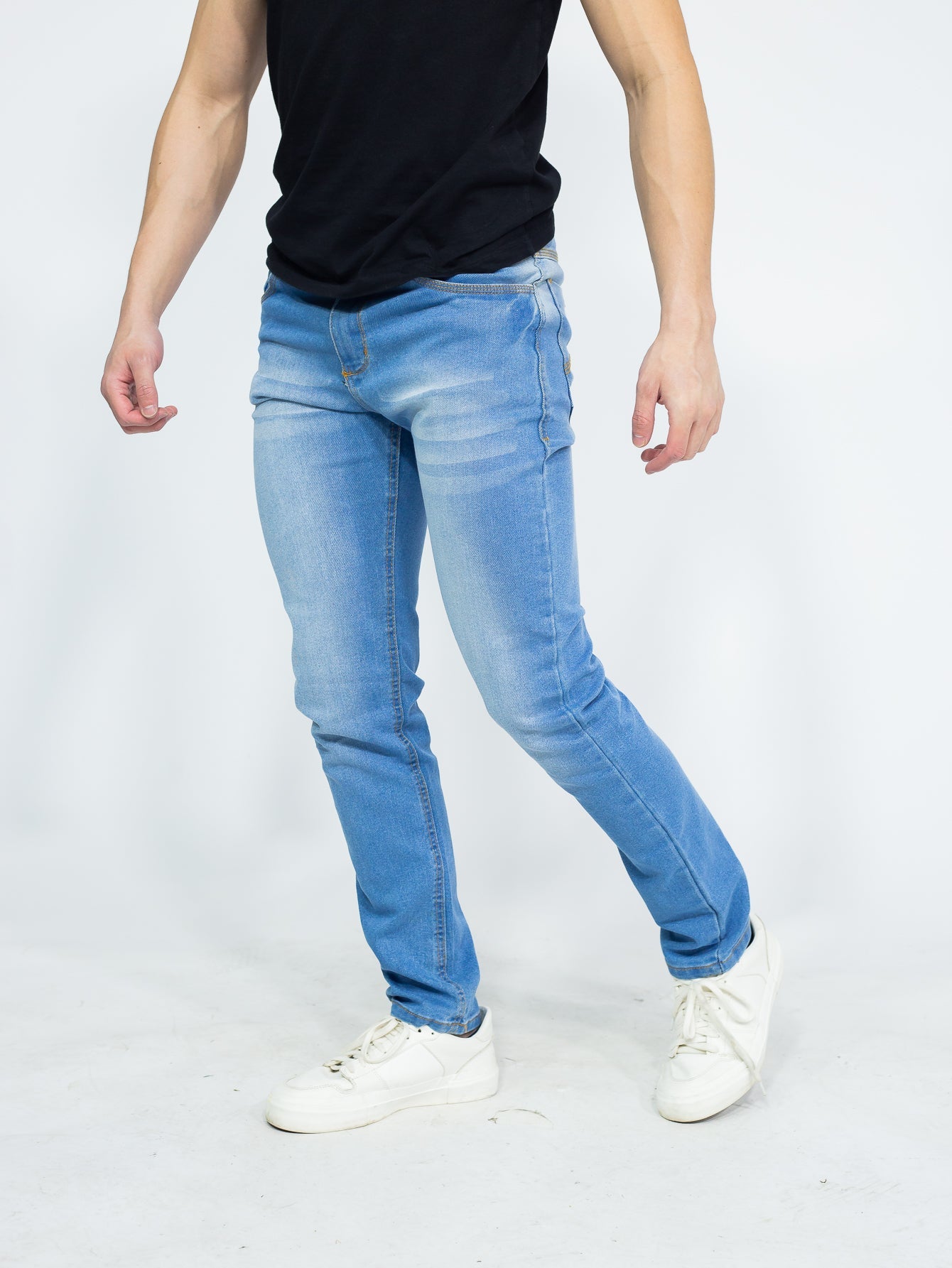 Calça Masculina Jeans Slim Fit Com Cintura Tradicional E Corte Ajustado Calça Masculina Jeans Slim Fit Com Cintura