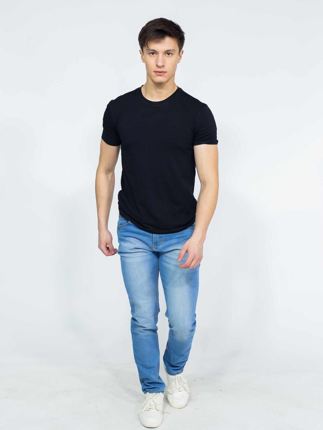 Calça Masculina Jeans Slim Fit Com Cintura Tradicional E Corte Ajustado Calça Masculina Jeans Slim Fit Com Cintura