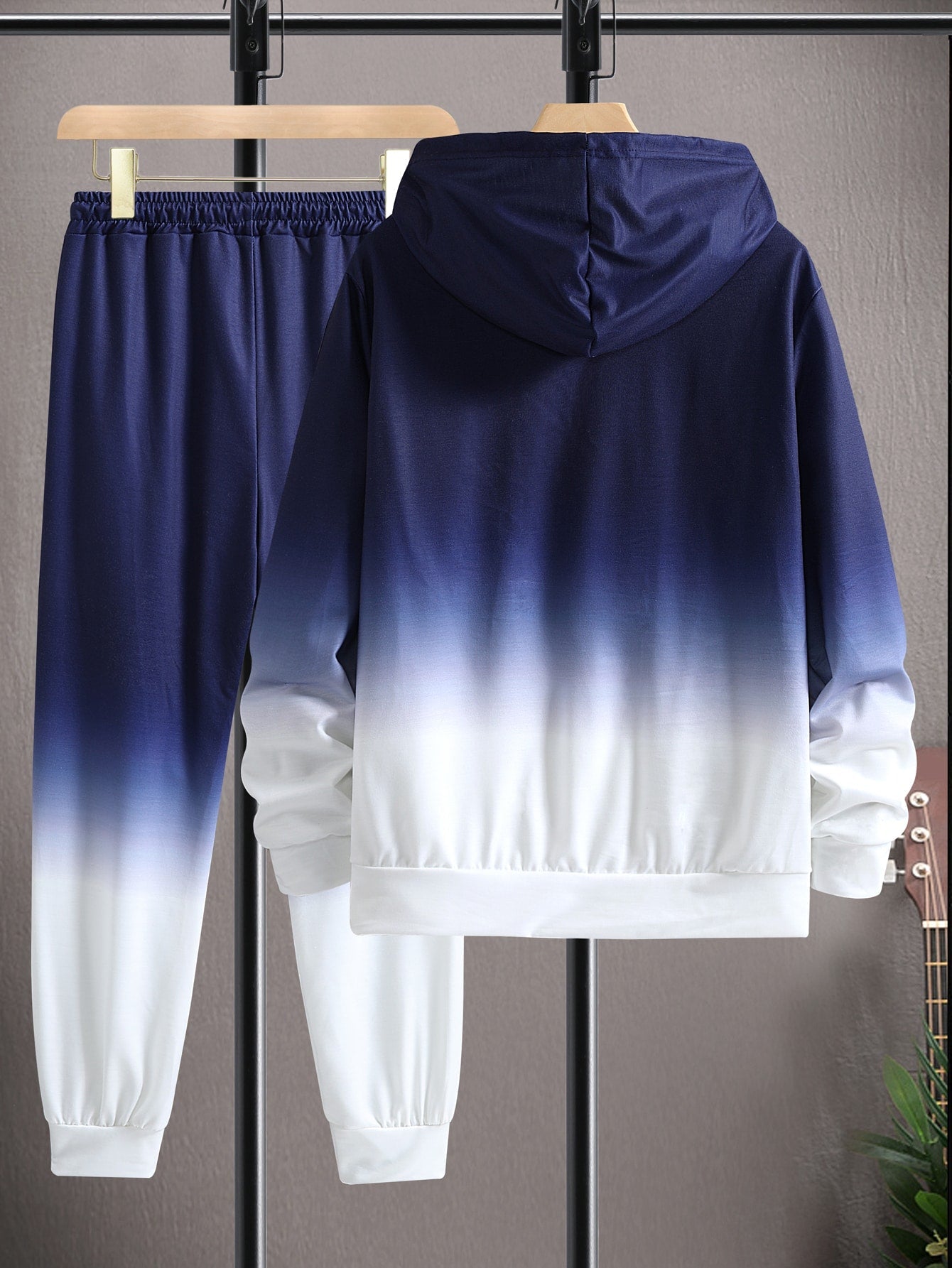 Conjunto Masculino Moletom Degradê Moderno Com Capuz Conjunto Masculino Moletom Degradê Moderno Com Capuz