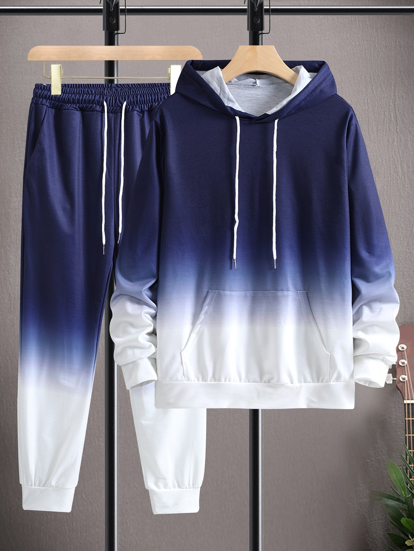 Conjunto Masculino Moletom Degradê Moderno Com Capuz Conjunto Masculino Moletom Degradê Moderno Com Capuz