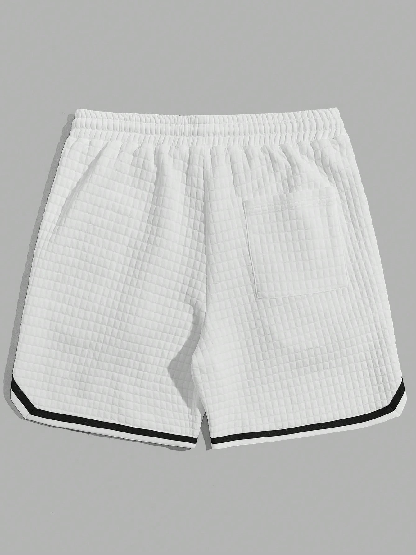 Shorts Masculino Matelassê Cós Ajustável E Detalhes Contrastantes Shorts Masculino Matelassê Cós Ajustável E Detalhes