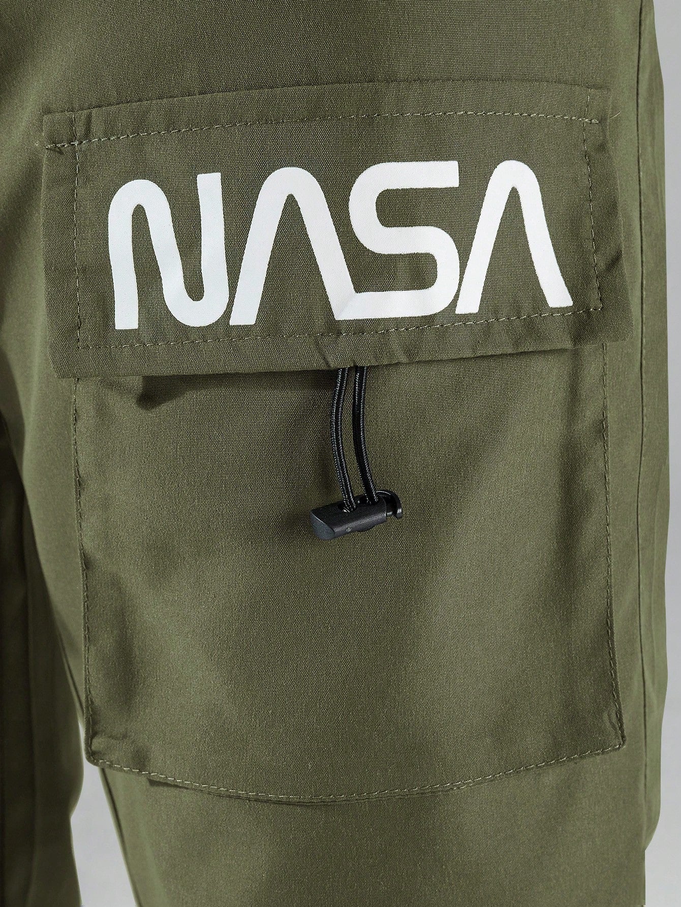 Calça Masculina Cargo Estilo Jogger Com Bolsos Laterais Calça Masculina Cargo Estilo Jogger Com Bolsos Laterais