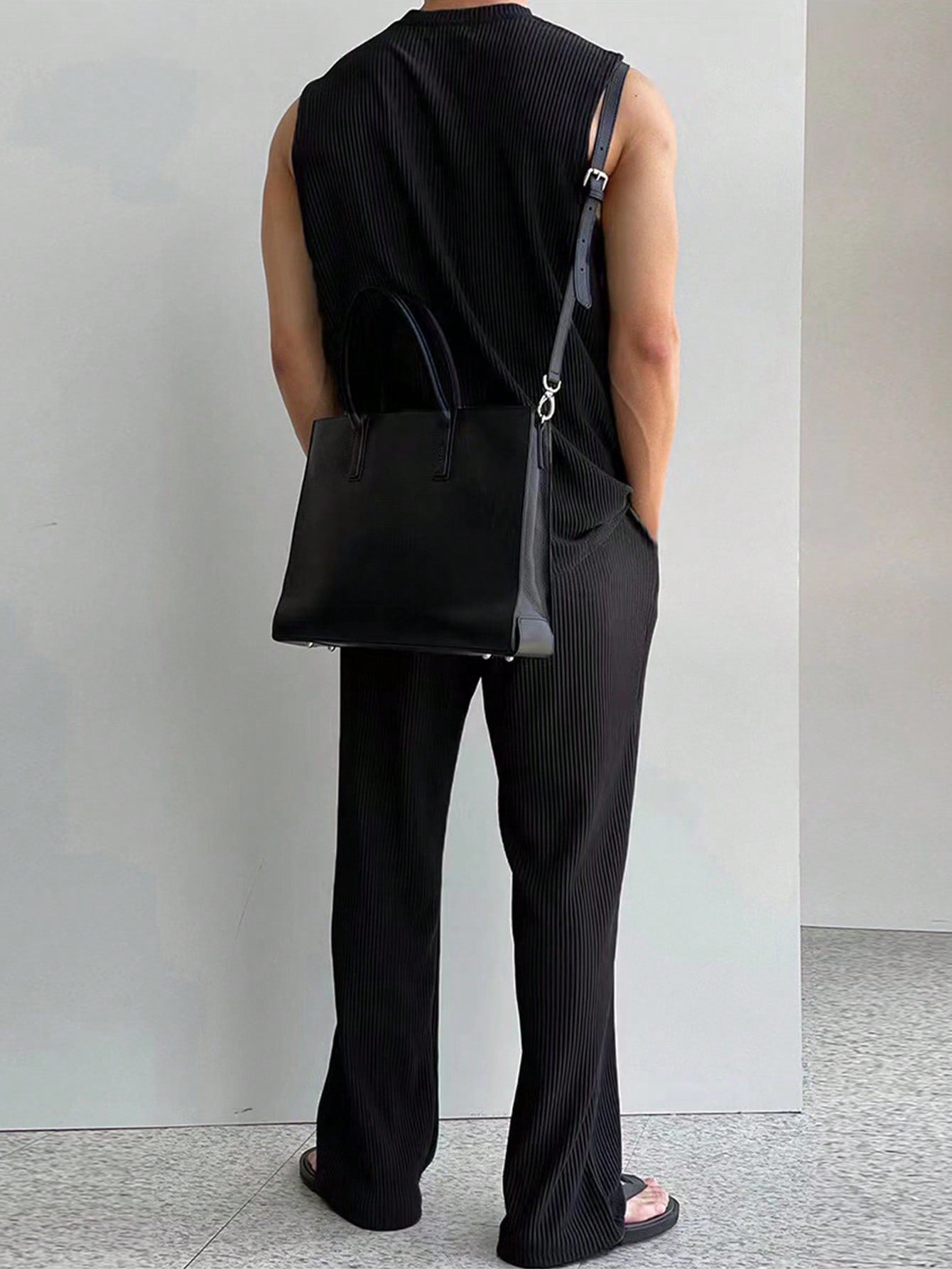 Conjunto Masculino Regata Lisa E Calça Com Cós Ajustável Conjunto Masculino Regata Lisa E Calça Com Cós Ajustável