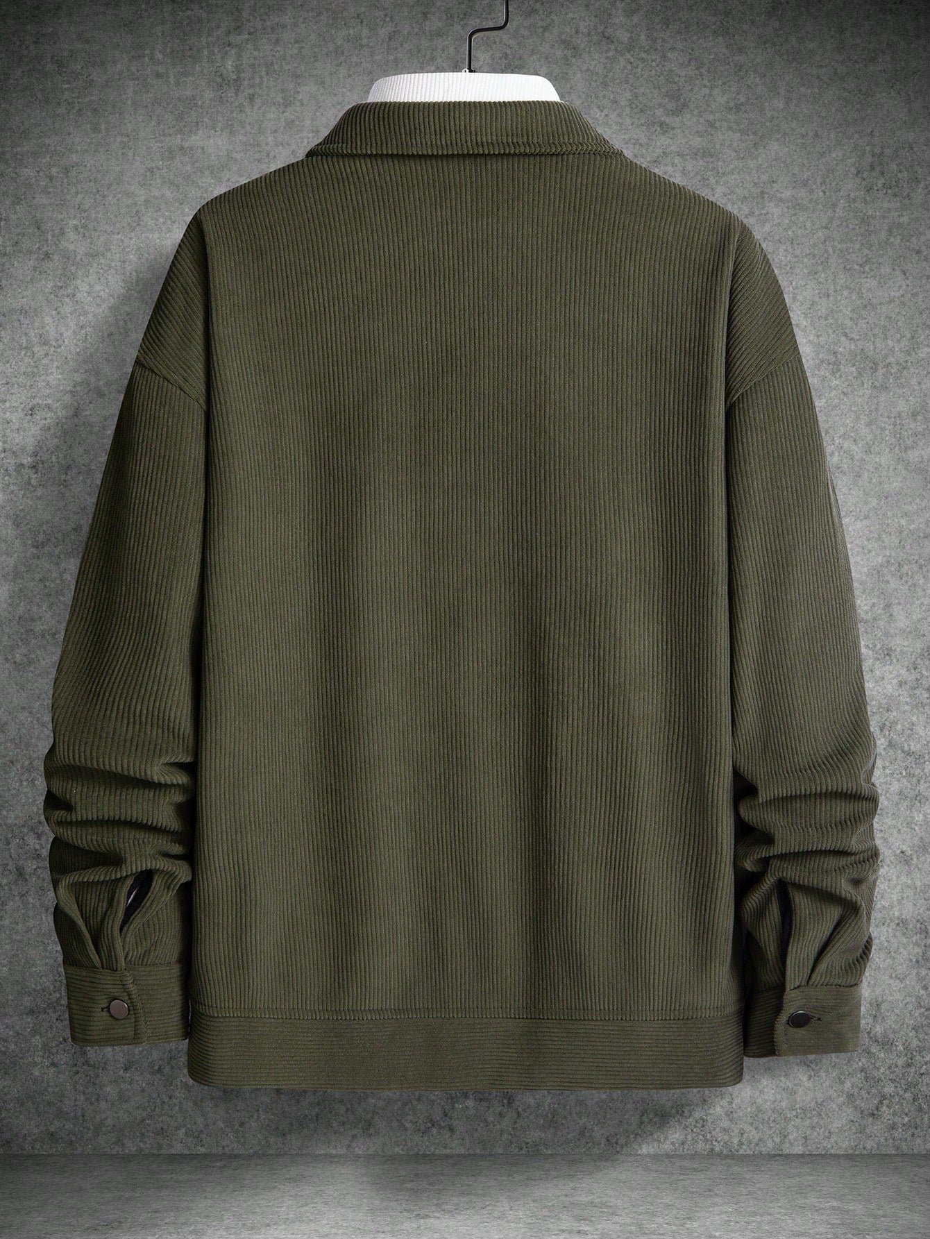 Moletom Masculino Cotelê Oversized Com Bolsos Ombro Caído Moletom Masculino Cotelê Oversized Com Bolsos Ombro Caído