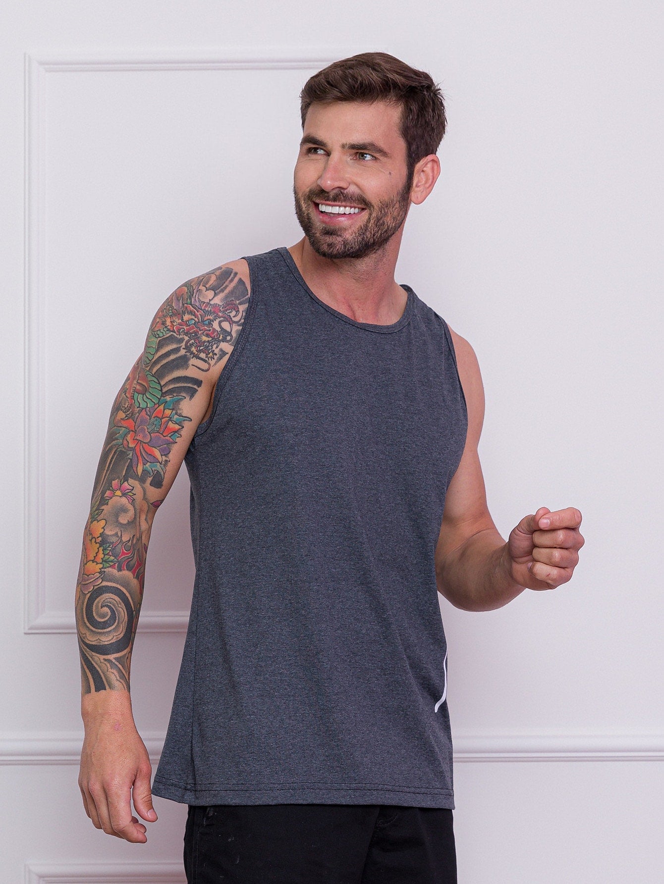 Camiseta Regata Masculina Básica Design Clean Estilo Casual Camiseta Regata Masculina Básica Design Clean Estilo Casual