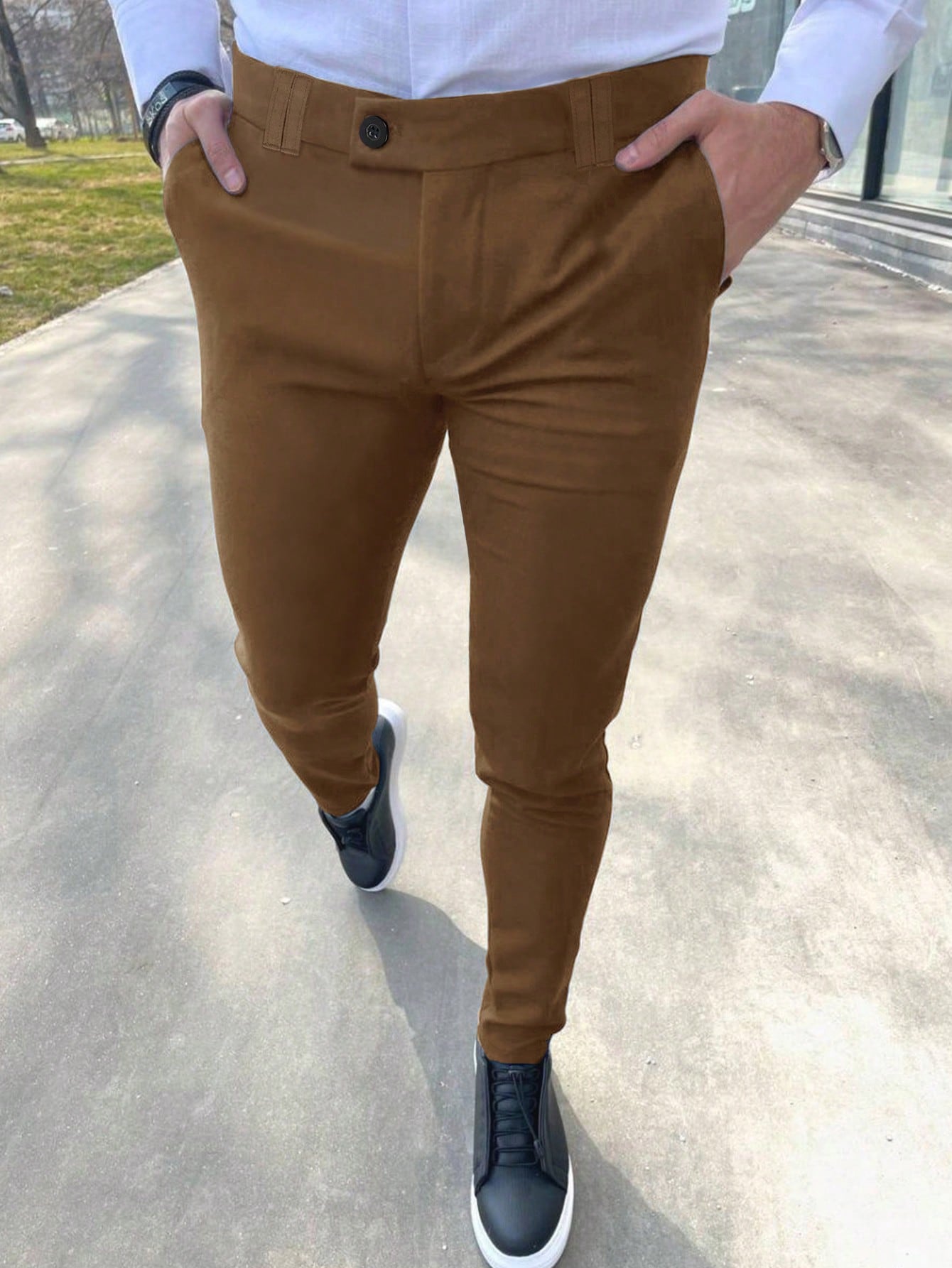 Calça Masculina Social Slim Fit Com Corte Moderno E Cós Ajustável Calça Masculina Social Slim Fit Com Corte Moderno E