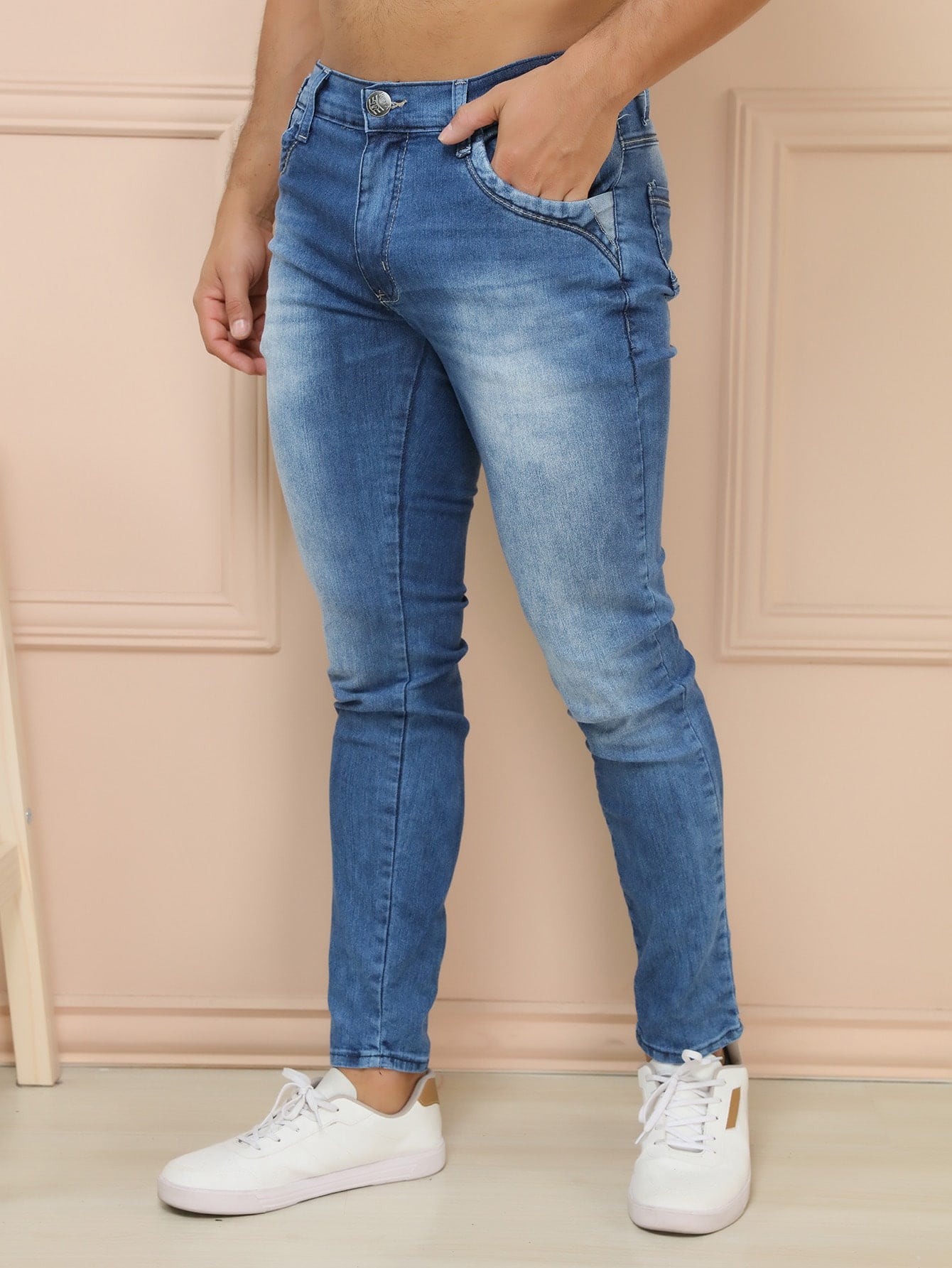 Calça Masculina Jeans Slim Fit Com Lavagem Desgastada E Estilo Calça Masculina Jeans Slim Fit Com Lavagem Desgastada E