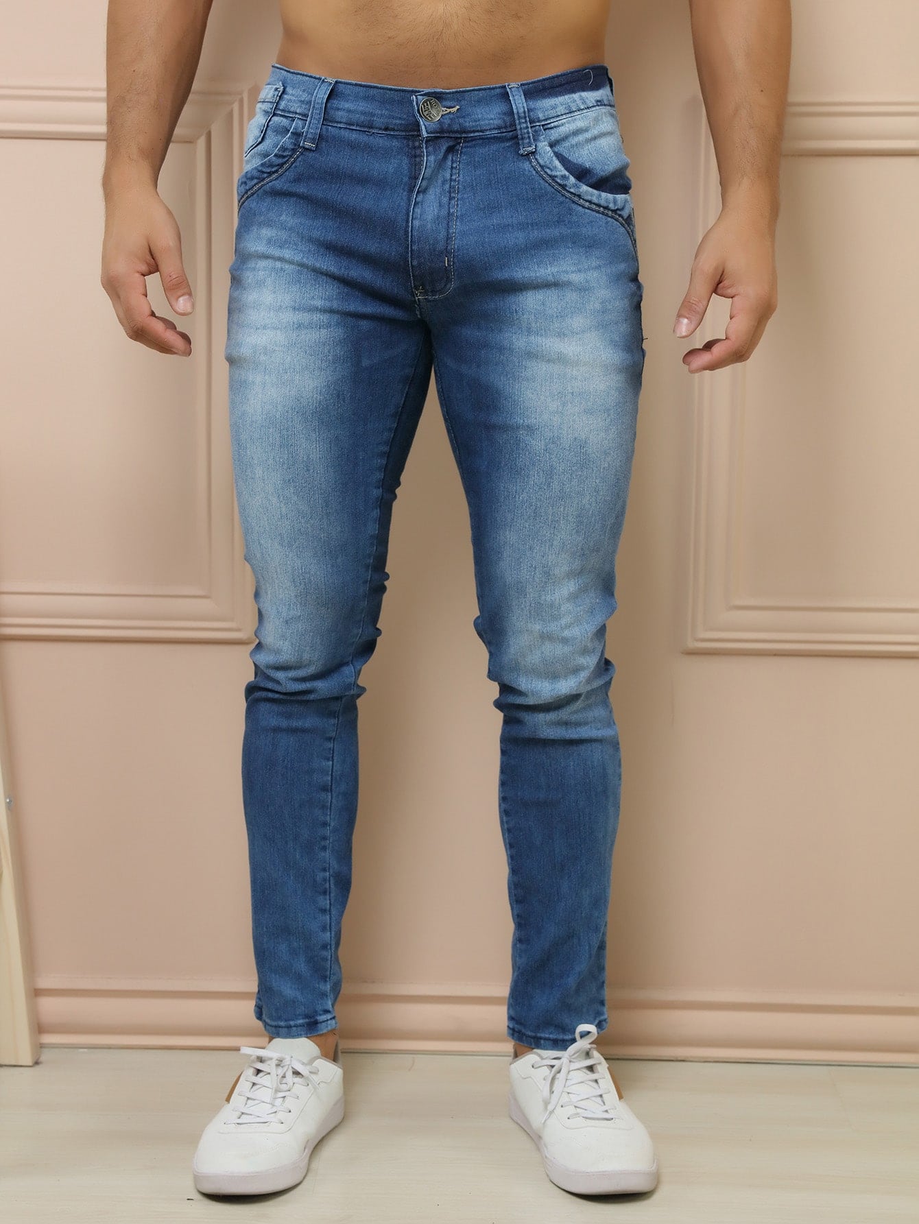 Calça Masculina Jeans Slim Fit Com Lavagem Desgastada E Estilo Calça Masculina Jeans Slim Fit Com Lavagem Desgastada E
