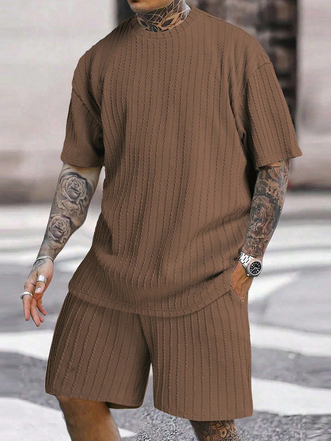 Conjunto Masculino Camiseta Manga Curta E Shorts Soltos Café / PP Conjunto Masculino Camisa Manga Curta E Shorts Tecido