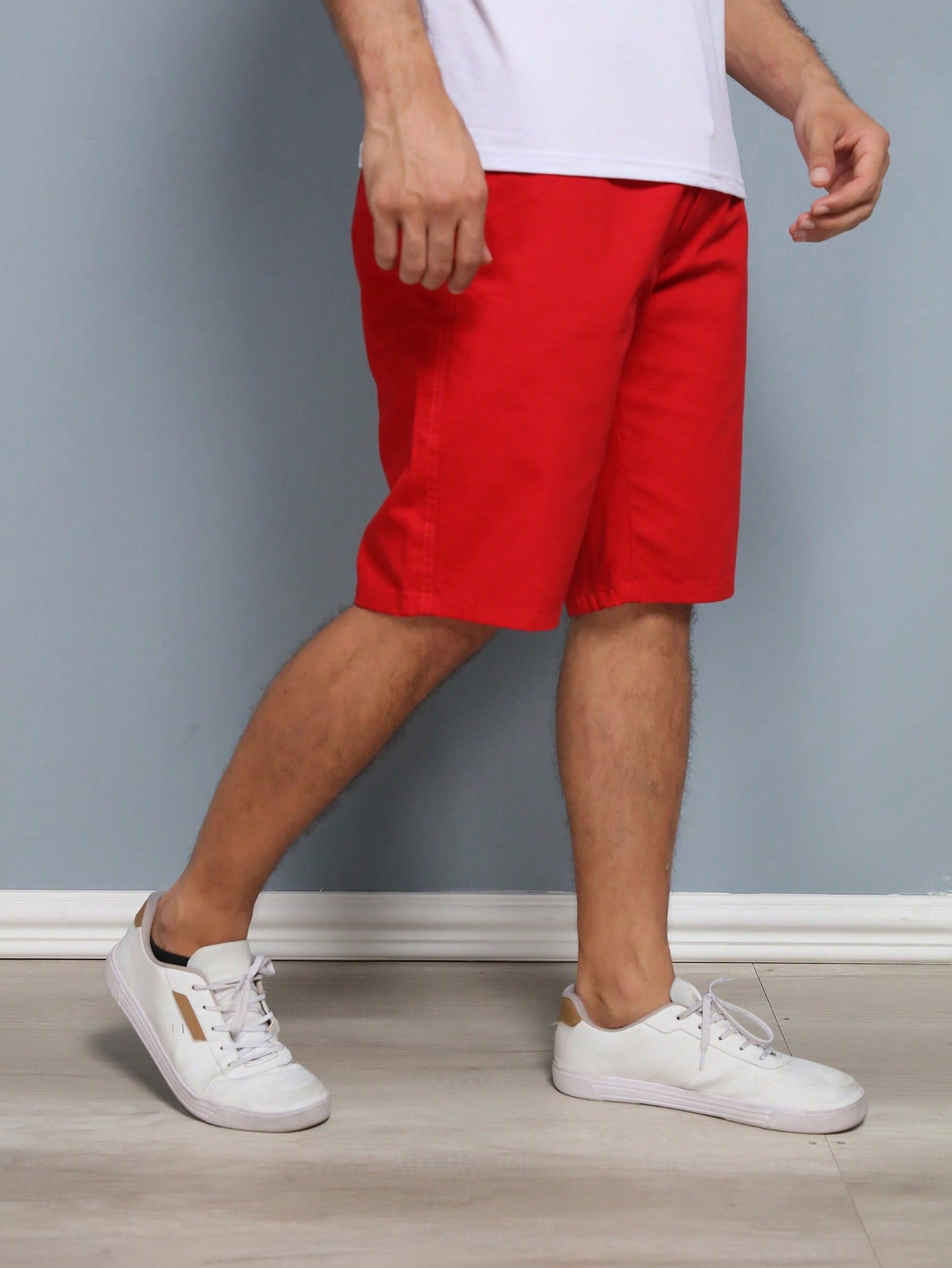 Shorts Masculino Casual Com Faixa Lateral Estilizada Shorts Masculino Casual Com Faixa Lateral Estilizada