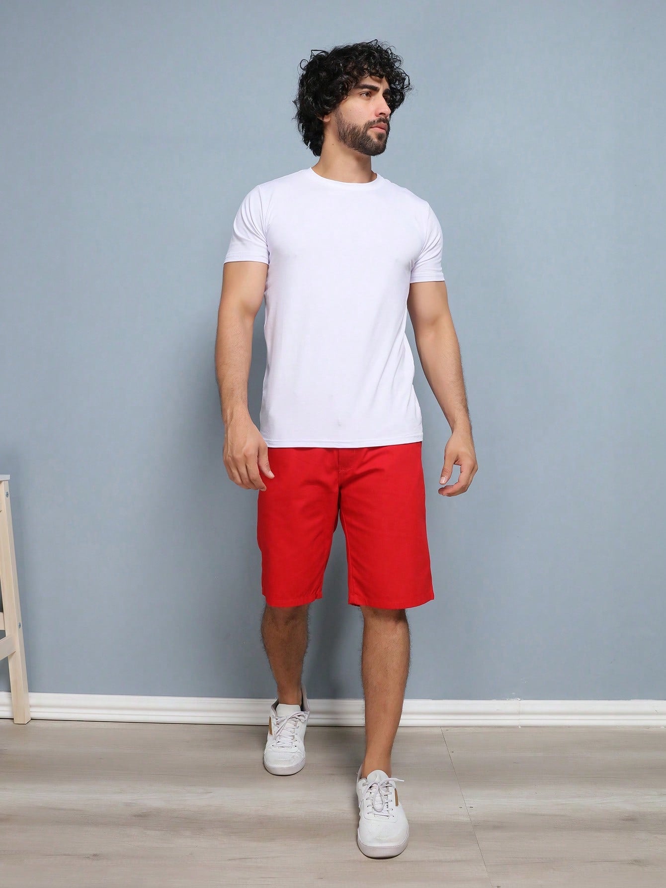 Shorts Masculino Casual Com Faixa Lateral Estilizada Shorts Masculino Casual Com Faixa Lateral Estilizada