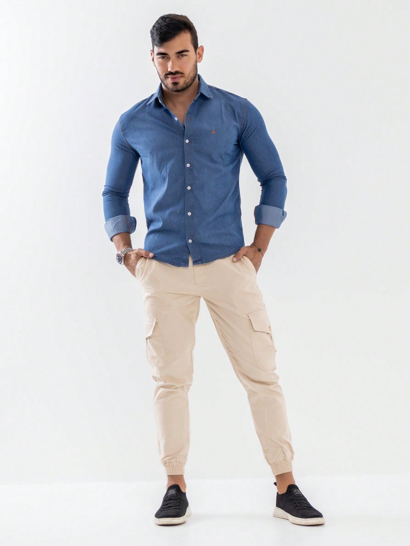 Calça Masculina Jeans Slim Fit Com Lavagem Média E Estilo Casual Calça Masculina Jeans Slim Fit Com Lavagem Média E