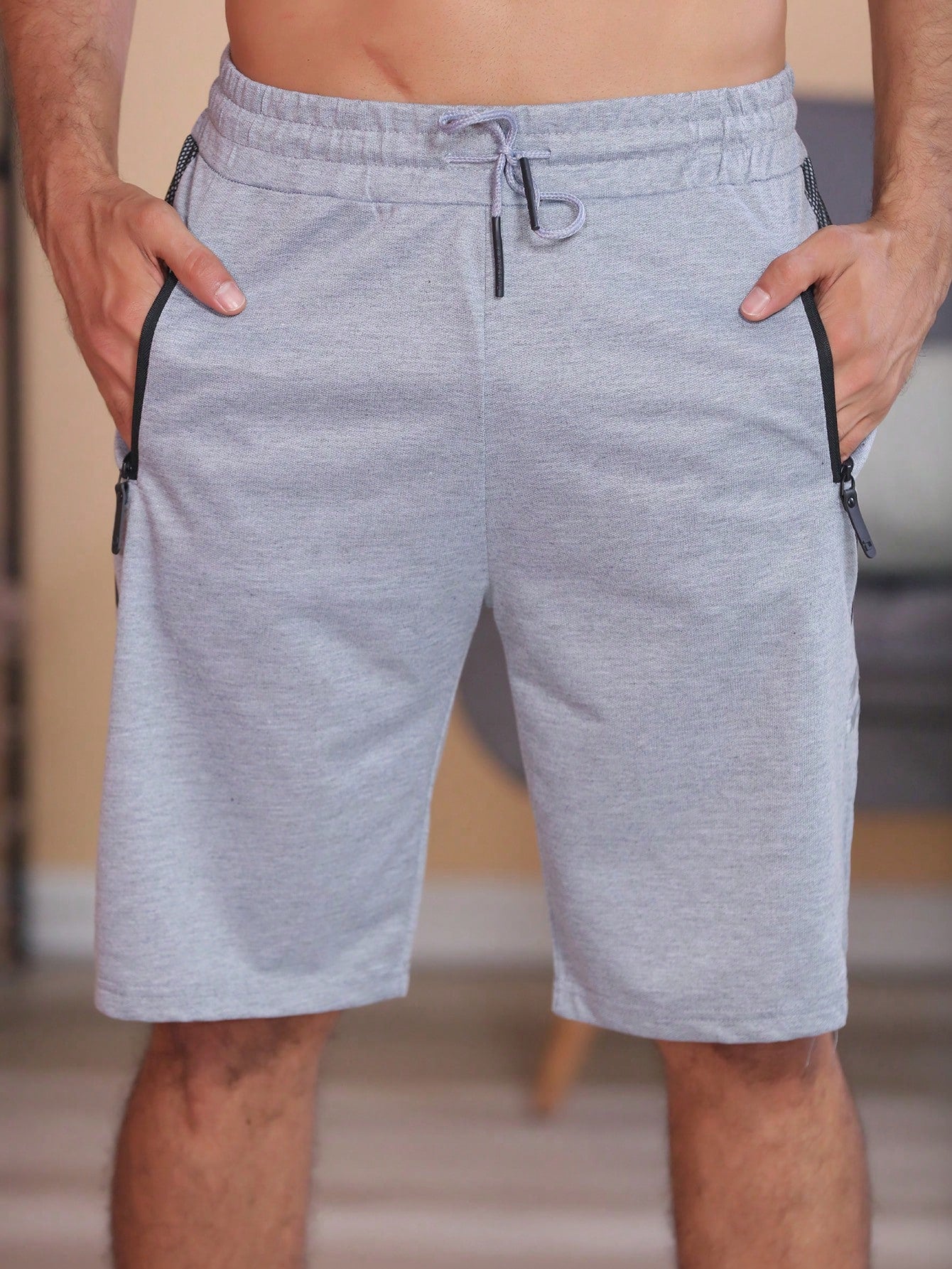 Bermuda Masculina Esportiva Com Zíper Lateral E Estilo Fitness Bermuda Masculina Esportiva Com Zíper Lateral E Estilo