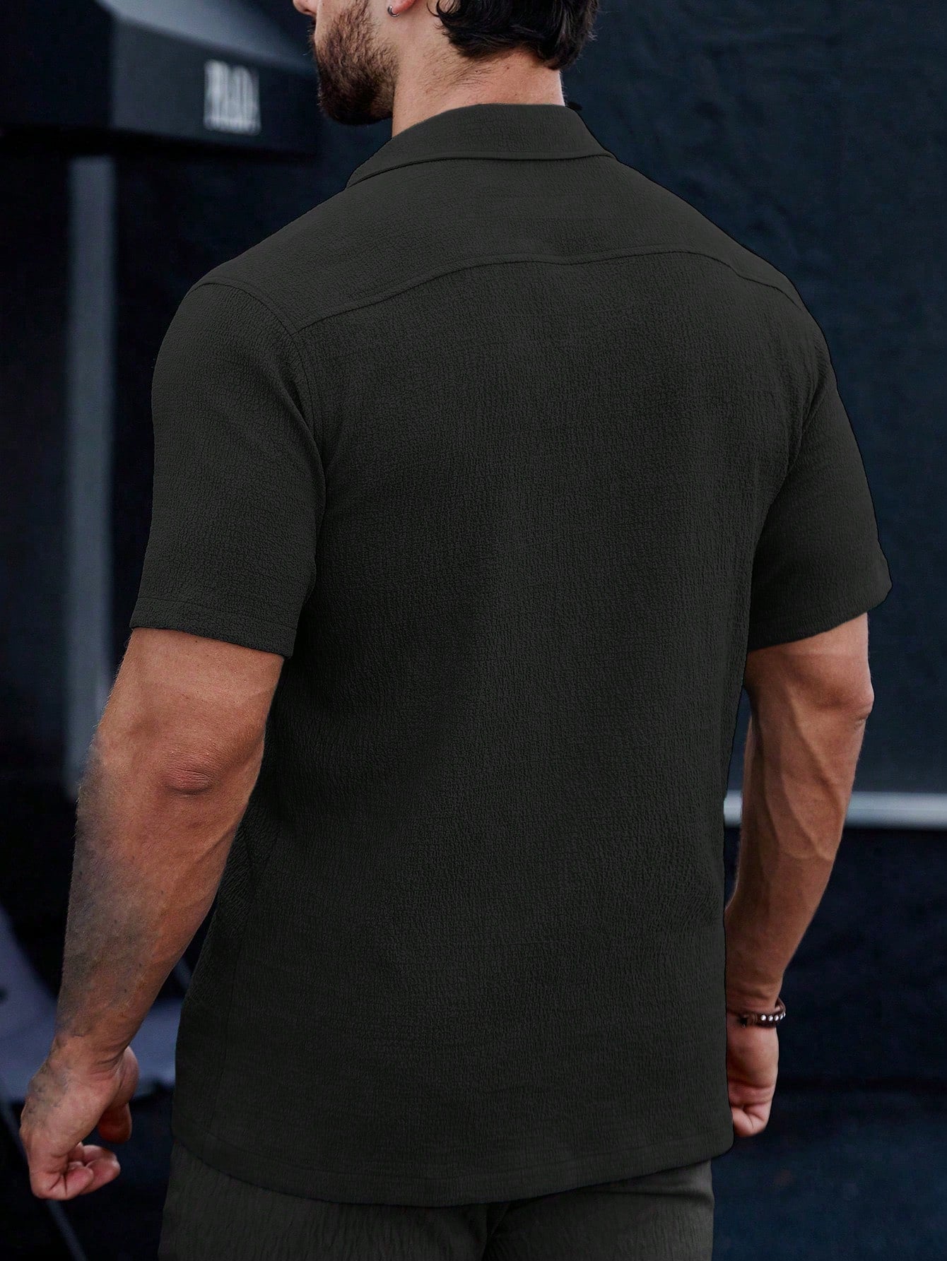 Camisa Masculina De Botão Slim Bolso Caimento Impecável Camisa Masculina De Botão Slim Bolso Caimento Impecável