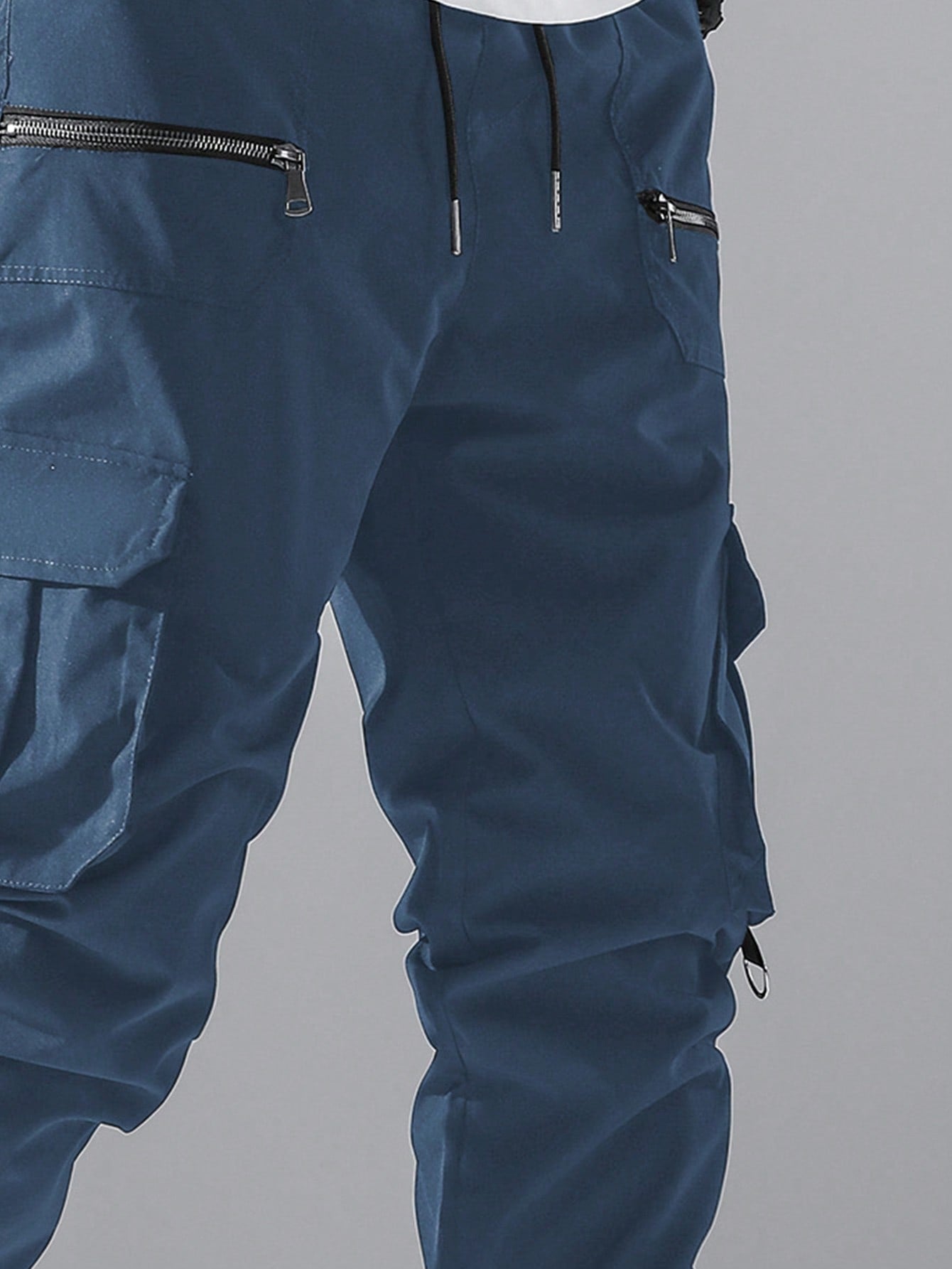 Calça Masculina Cargo Solta Bolsos Sobrepostos E Cintura Ajustável Calça Masculina Cargo Solta Bolsos Sobrepostos E