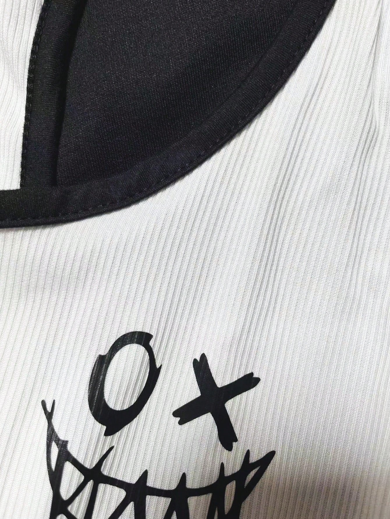 Camiseta Regata Masculina Estampa De Sorriso Gola Ajustada Camiseta Regata Masculina Estampa De Sorriso Gola Ajustada