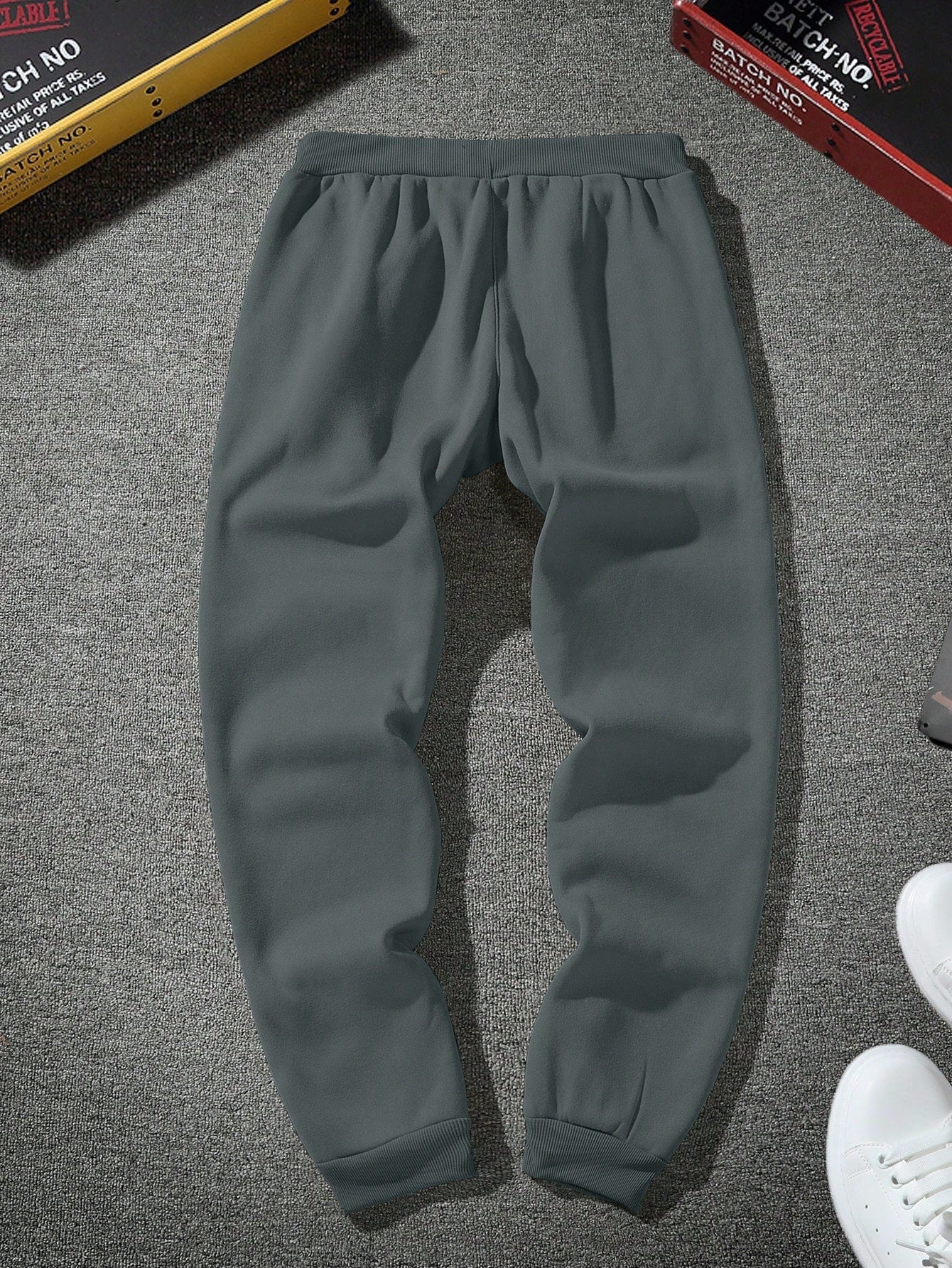 Calça Masculina Jogger Com Estampas Grafitadas Urbanas Calça Masculina Jogger Com Estampas Grafitadas Urbanas