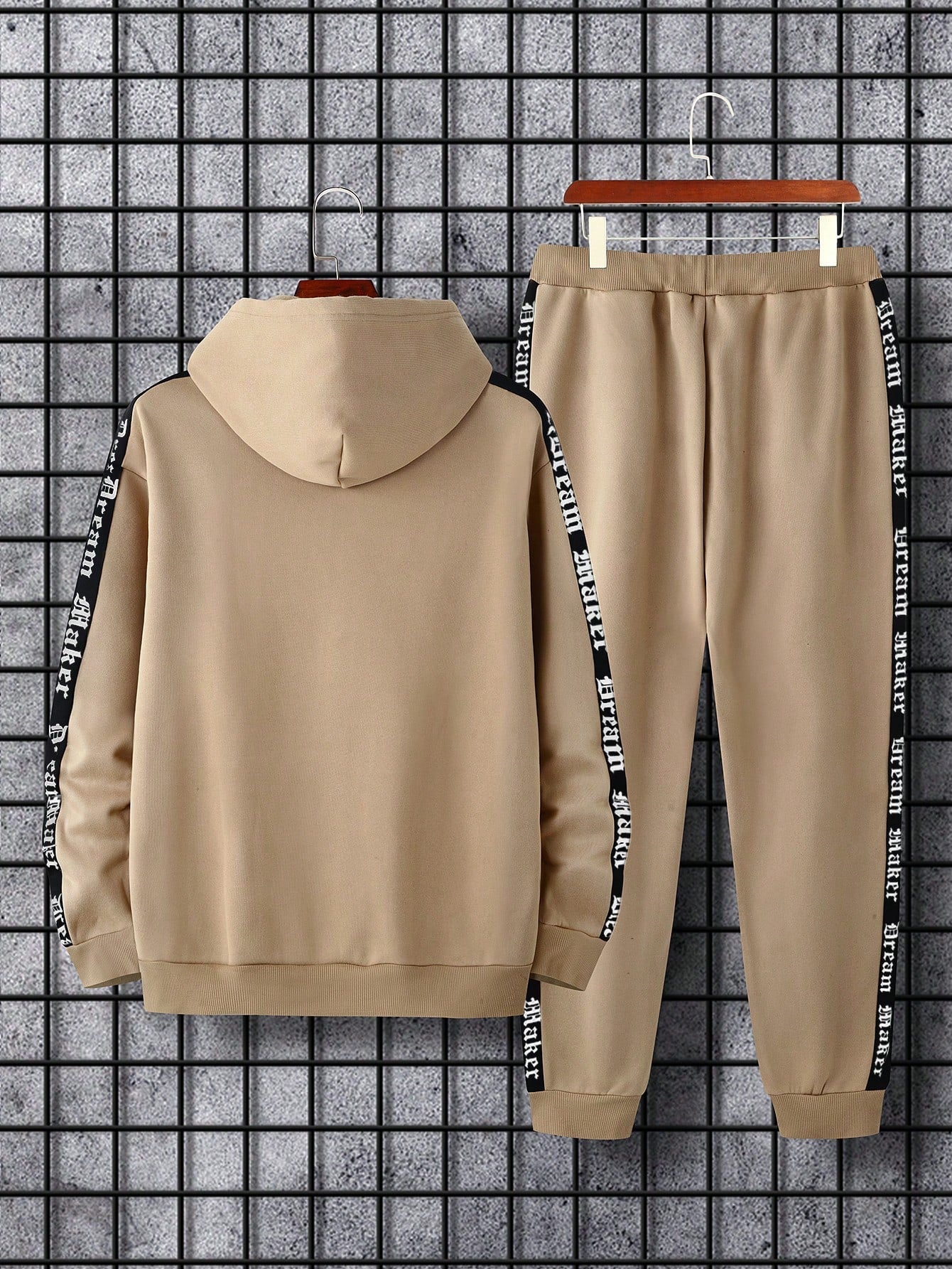 Conjunto Masculino Moletom Térmico Com Faixas Laterais Urbanas Conjunto Masculino Moletom Térmico Com Faixas Laterais