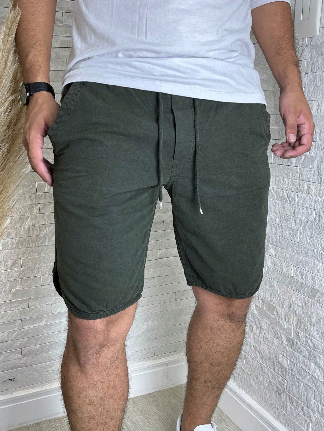 Shorts Masculino Mauricinho De Sarja Com Cadarço E Acabamento Verde Militar / PP Shorts Masculino Mauricinho De Sarja