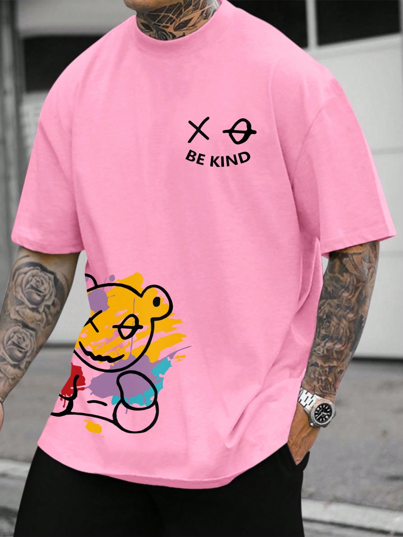 Camisa Masculina Oversized Estampa Artística Be Kind Rosa Chiclete / PP Camisa Masculina Oversized Estampa Artística Be