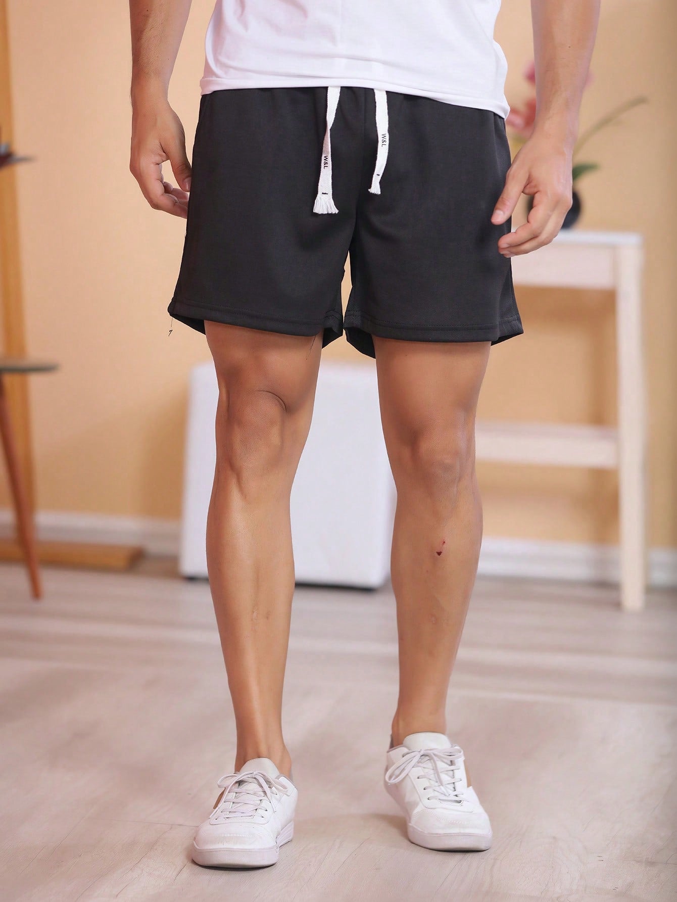 Shorts Masculino Moletom Com Cordão Ajustável E Confortável Shorts Masculino Moletom Com Cordão Ajustável E Confortável