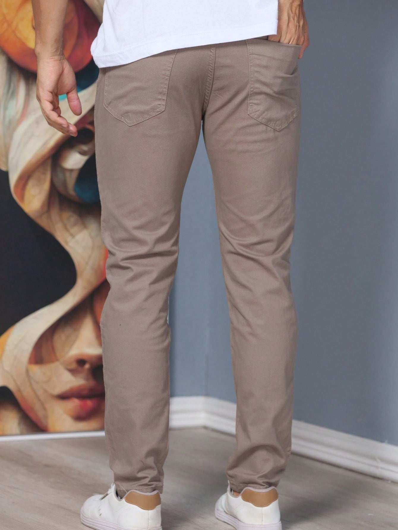 Calça Masculina Jeans Slim Fit Com Corte Ajustado E Bolsos Funcionais Calça Masculina Jeans Slim Fit Com Corte Ajustado