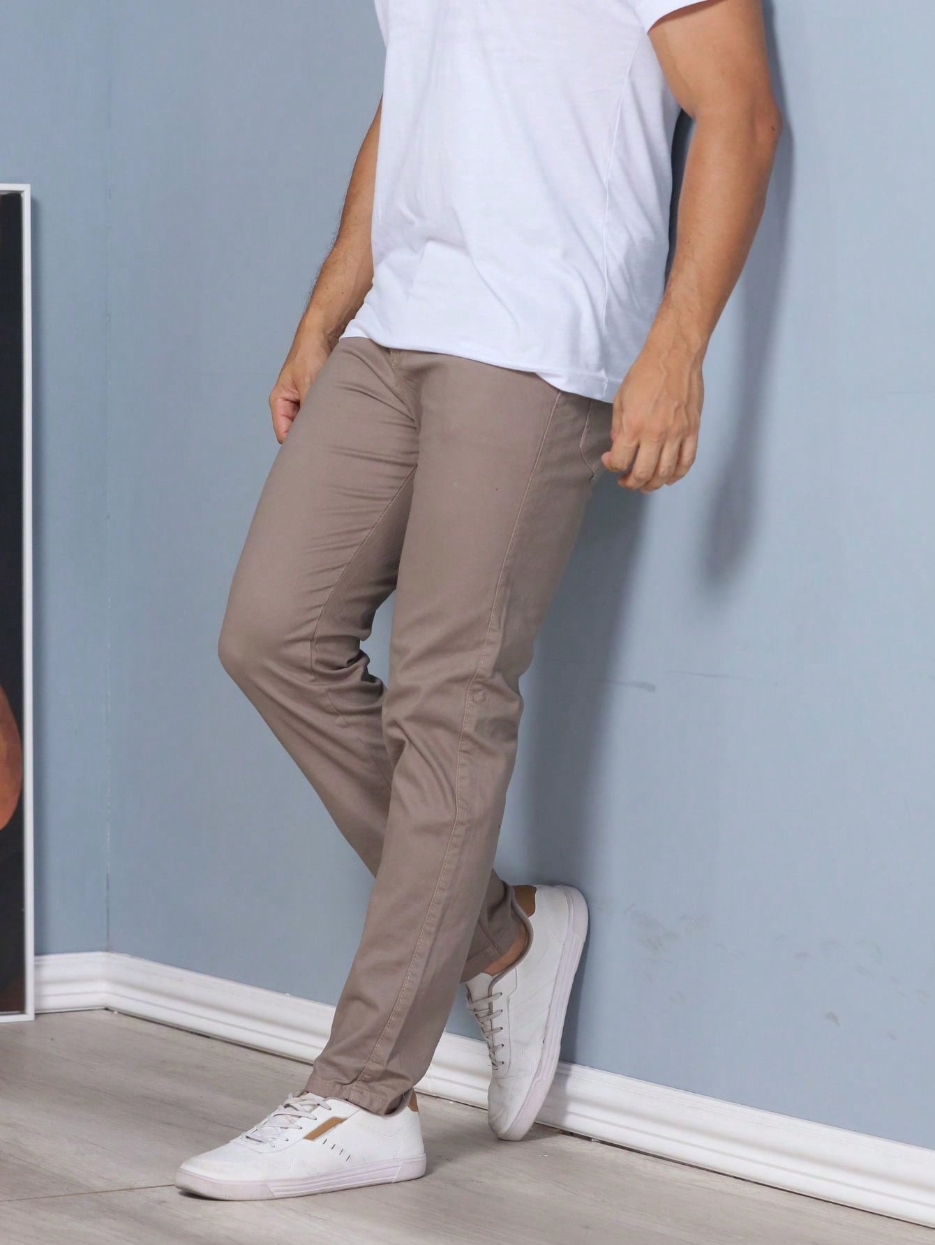 Calça Masculina Jeans Slim Fit Com Corte Ajustado E Bolsos Funcionais Calça Masculina Jeans Slim Fit Com Corte Ajustado