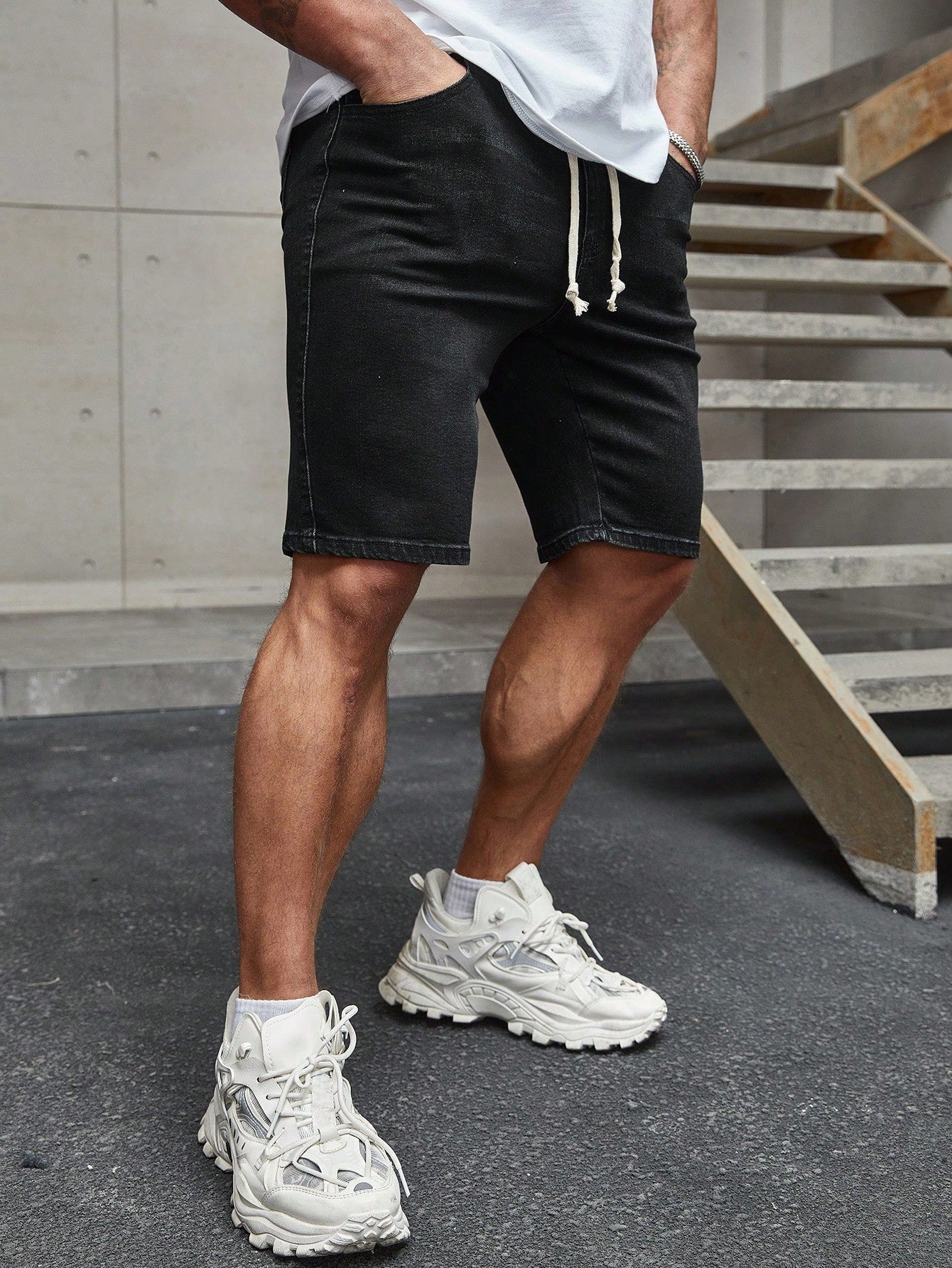 Shorts Masculino Jeans Streetwear Com Cadarço E Bolsos Shorts Masculino Jeans Streetwear Com Cadarço E Bolsos