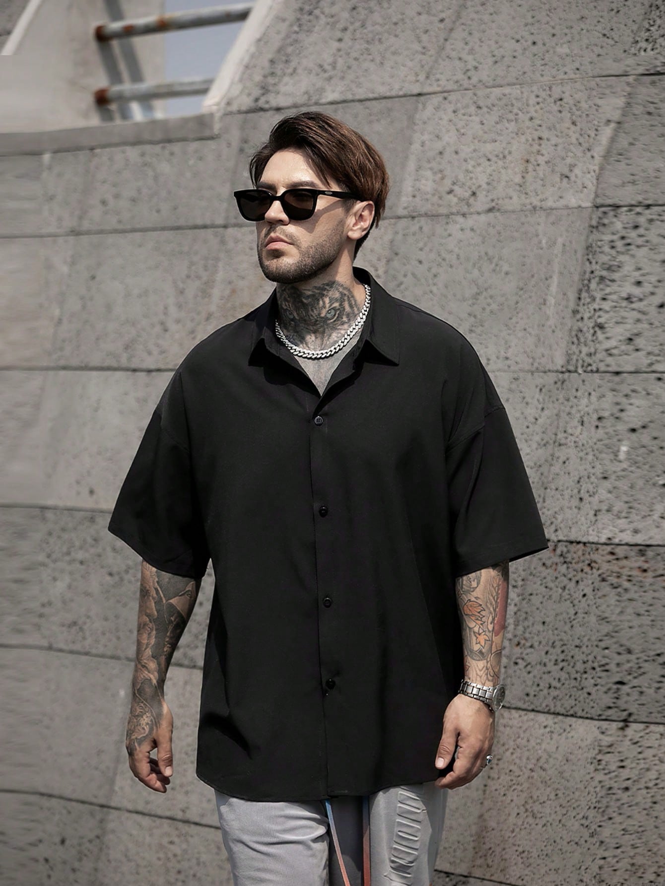 Camisa Masculina De Botão Oversized Visual Minimalista Camisa Masculina De Botão Oversized Visual Minimalista