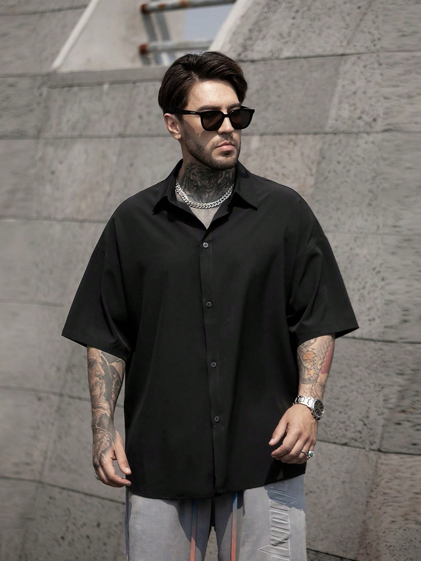 Camisa Masculina De Botão Oversized Visual Minimalista Camisa Masculina De Botão Oversized Visual Minimalista