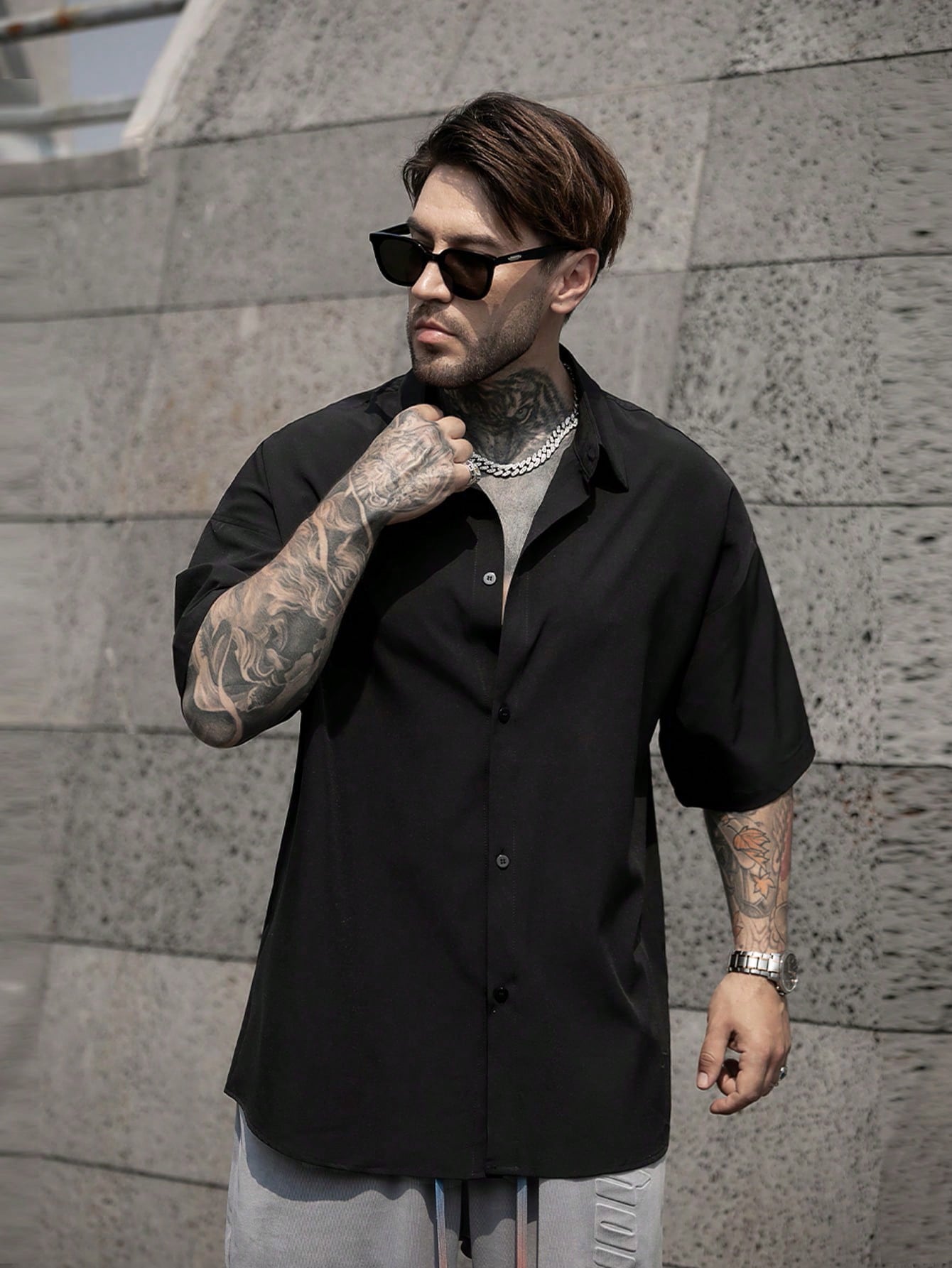 Camisa Masculina De Botão Oversized Visual Minimalista Camisa Masculina De Botão Oversized Visual Minimalista