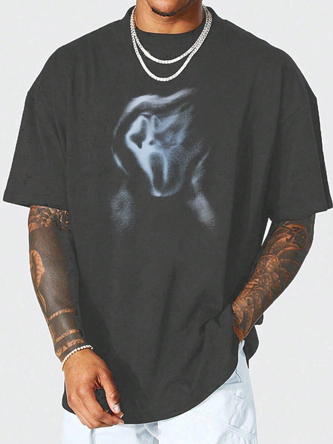 Camiseta Masculina Oversized Estampa Fantasma Urbana Chumbo / PP Camiseta Masculina Oversized Estampa Fantasma Urbana