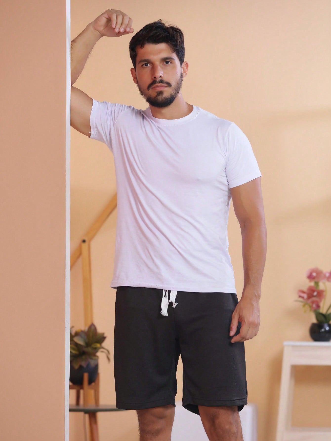 Bermuda Masculina Casual Com Cós Elástico E Cordão Contraste Bermuda Masculina Casual Com Cós Elástico E Cordão