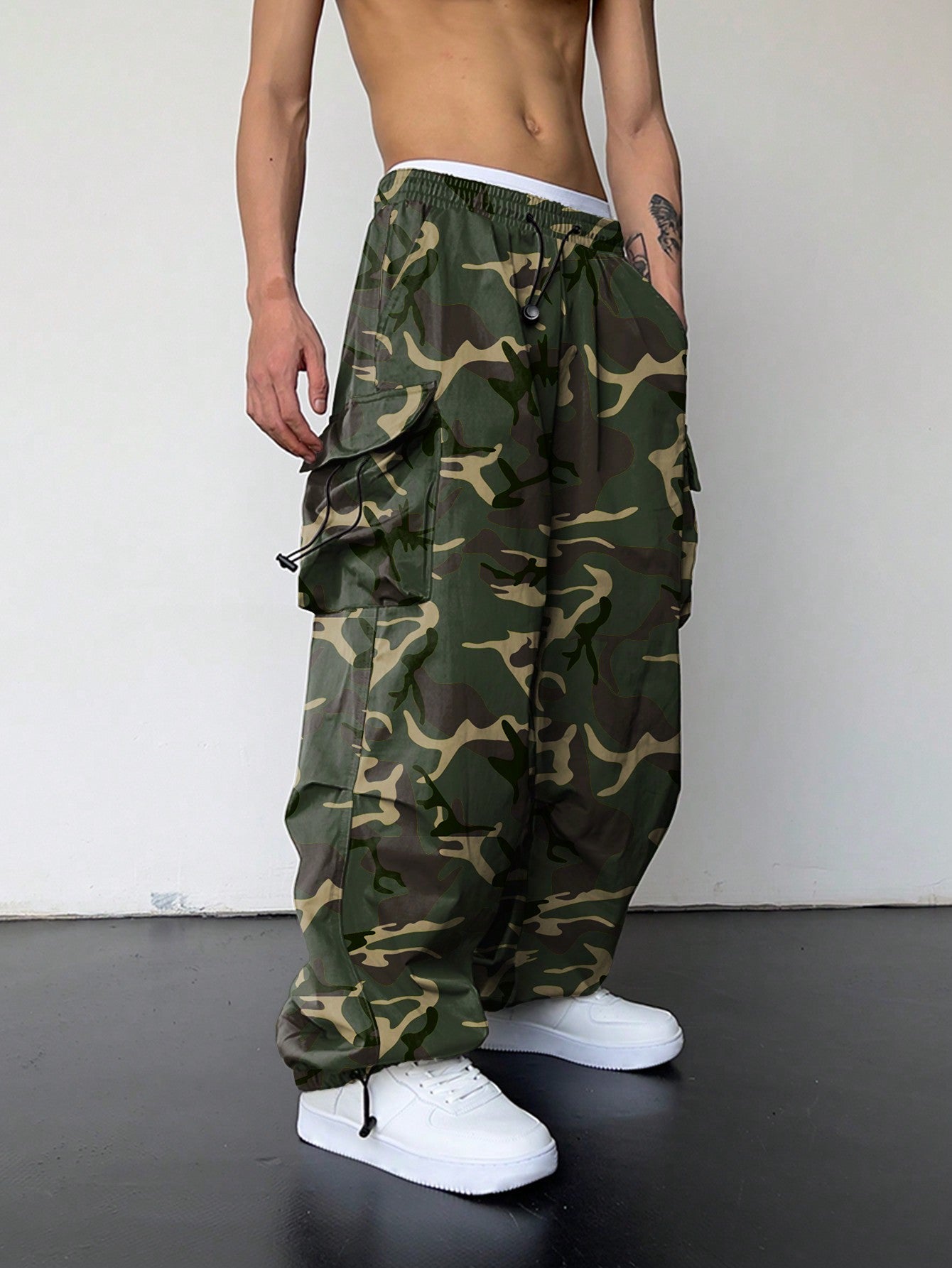 Calça Masculina Cargo Oversized Bolsos Sobrepostos Calça Masculina Cargo Oversized Bolsos Sobrepostos