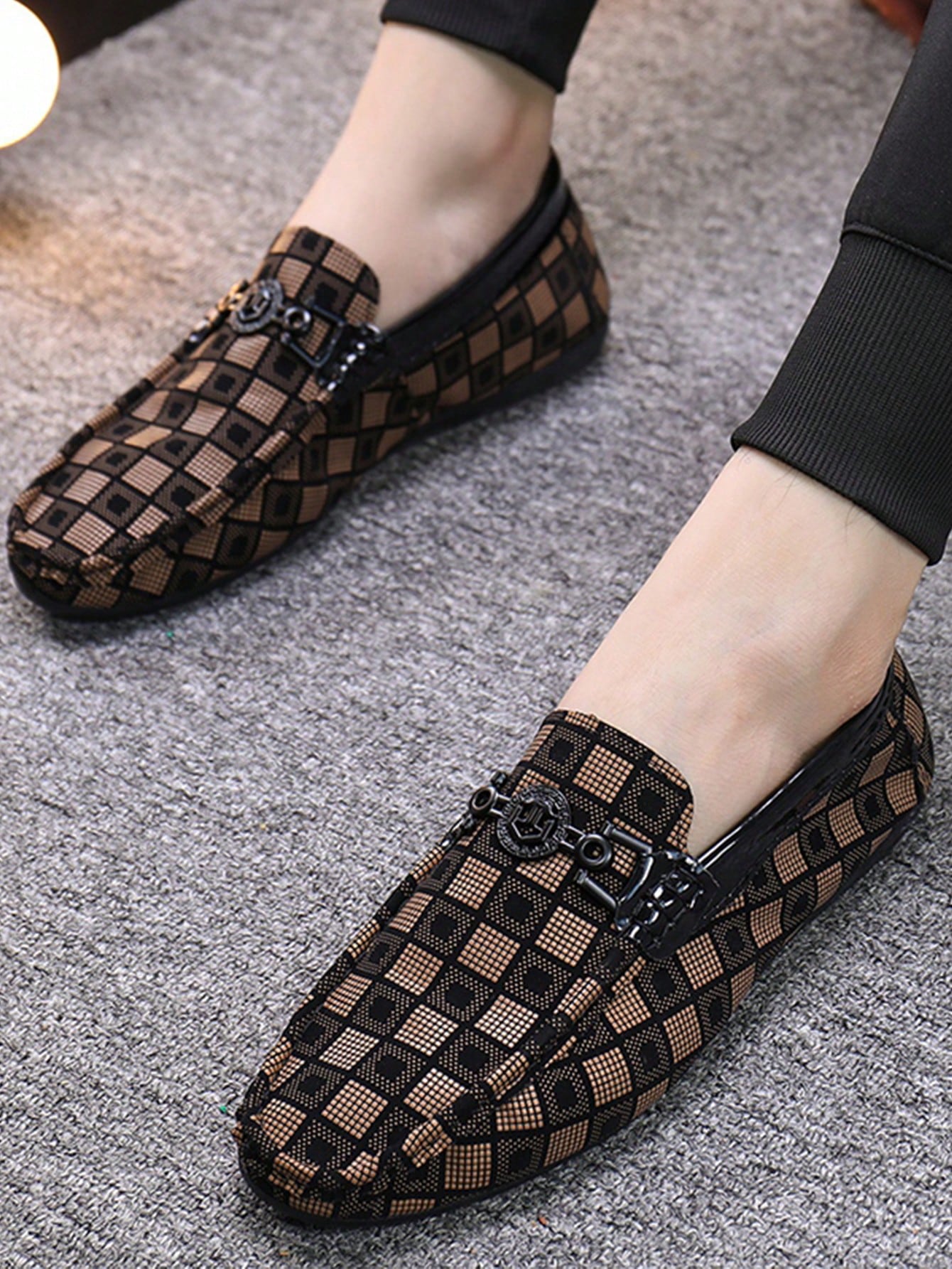 Mocassim Masculino Estampado Casual Com Detalhe Metálico Mocassim Masculino Estampado Casual Com Detalhe Metálico